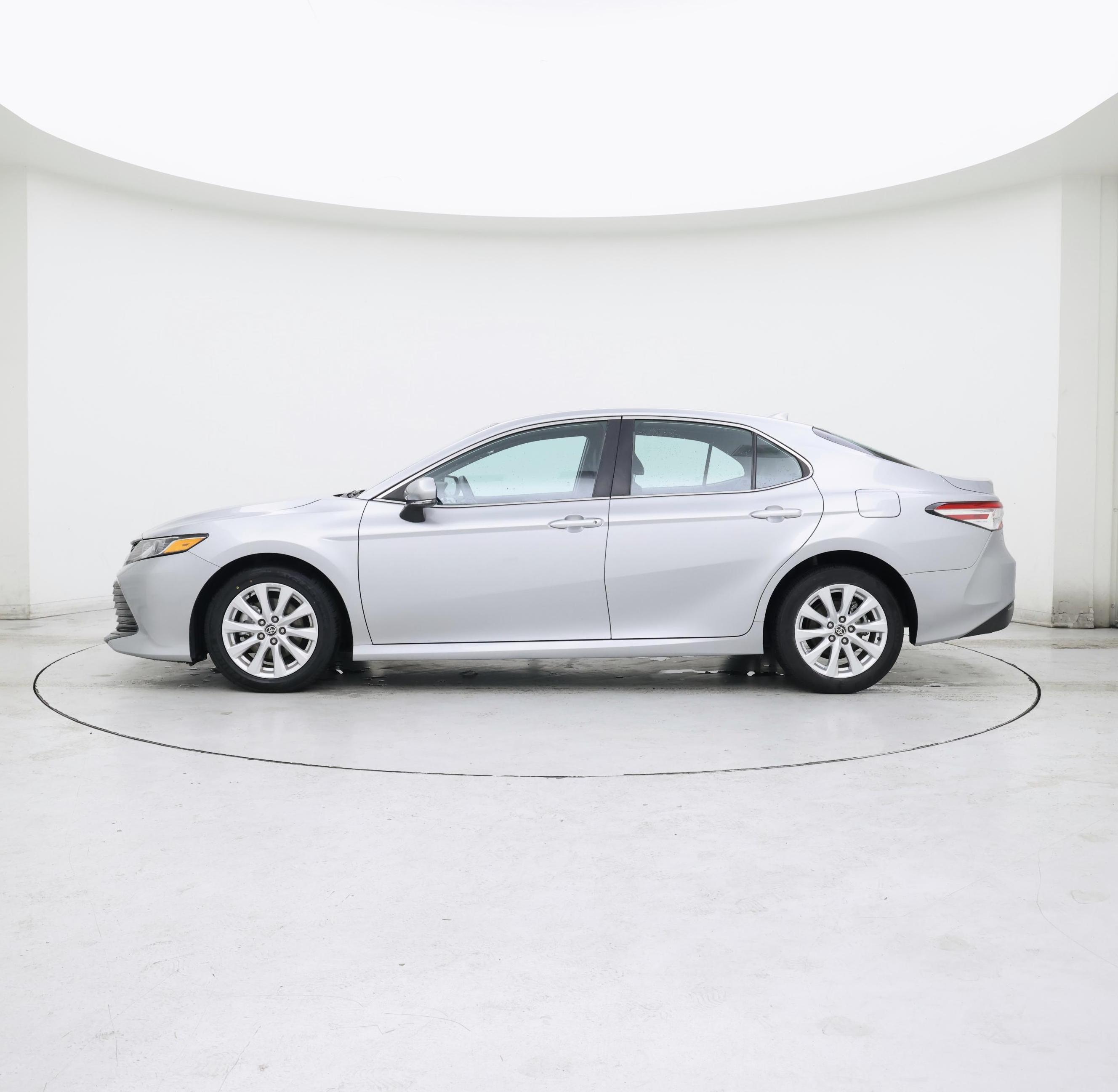 Thumbnail: 2020 Toyota Camry - 3