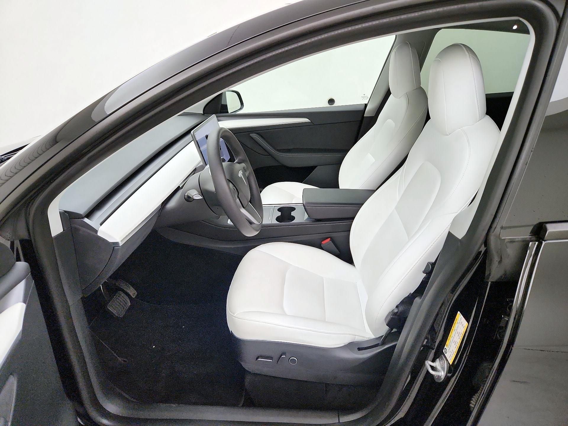 Thumbnail: 2023 Tesla Model Y - 11