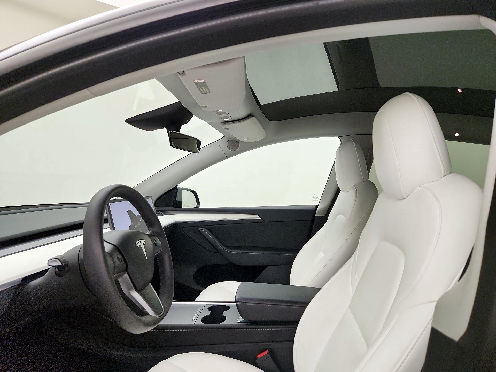 Thumbnail: 2023 Tesla Model Y - 19