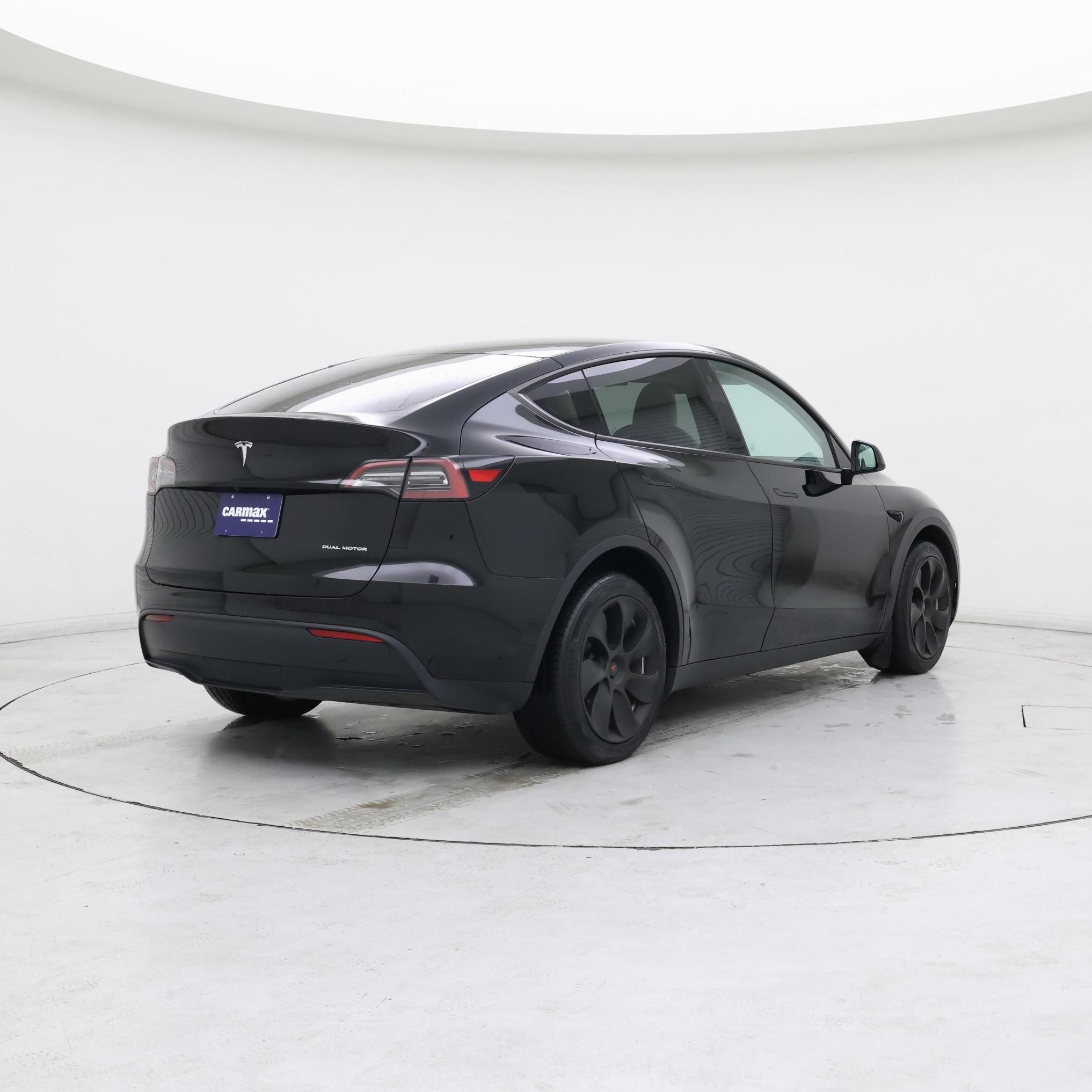 Thumbnail: 2023 Tesla Model Y - 8