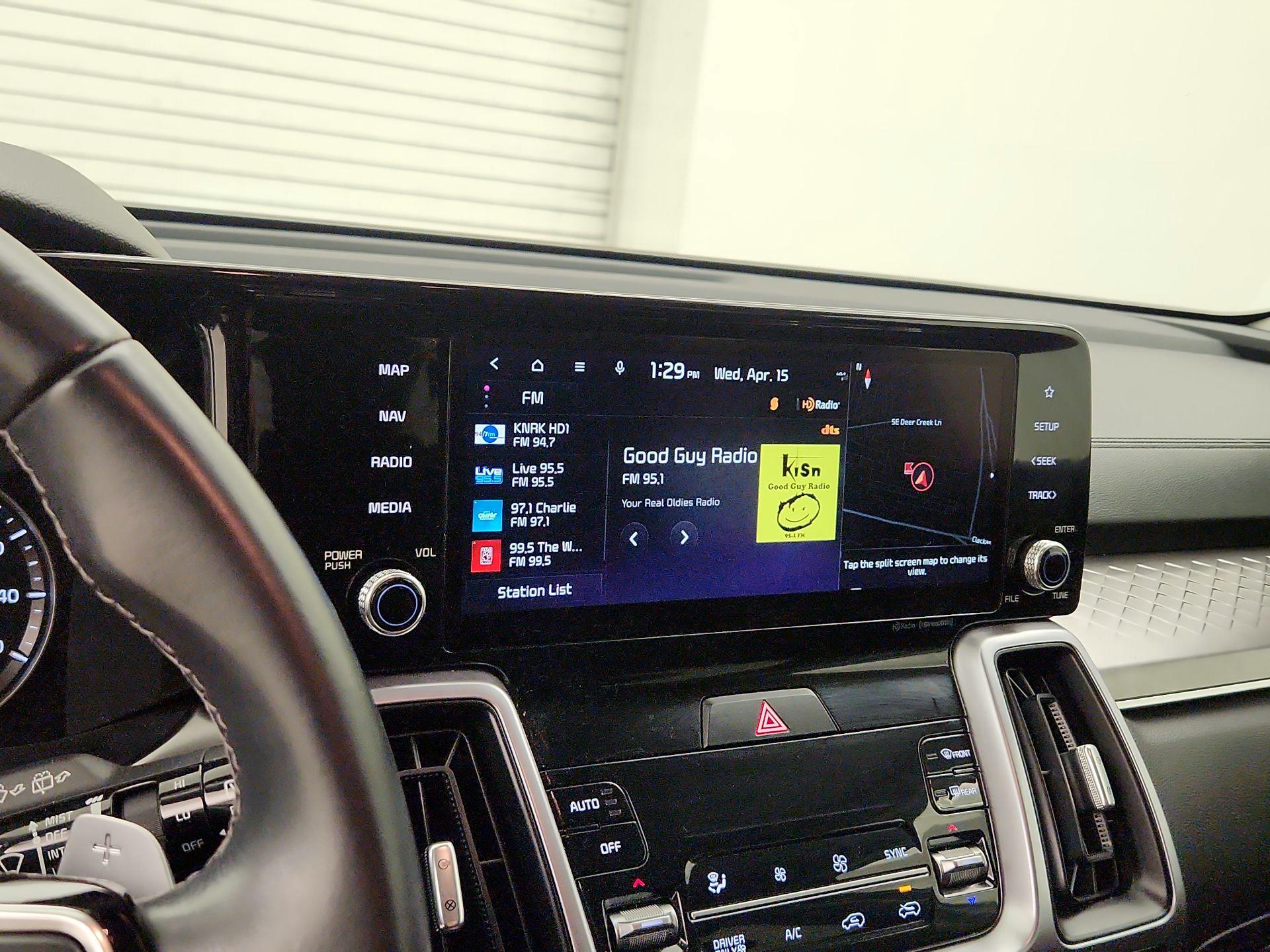 Thumbnail: 2023 Kia Sorento - 16