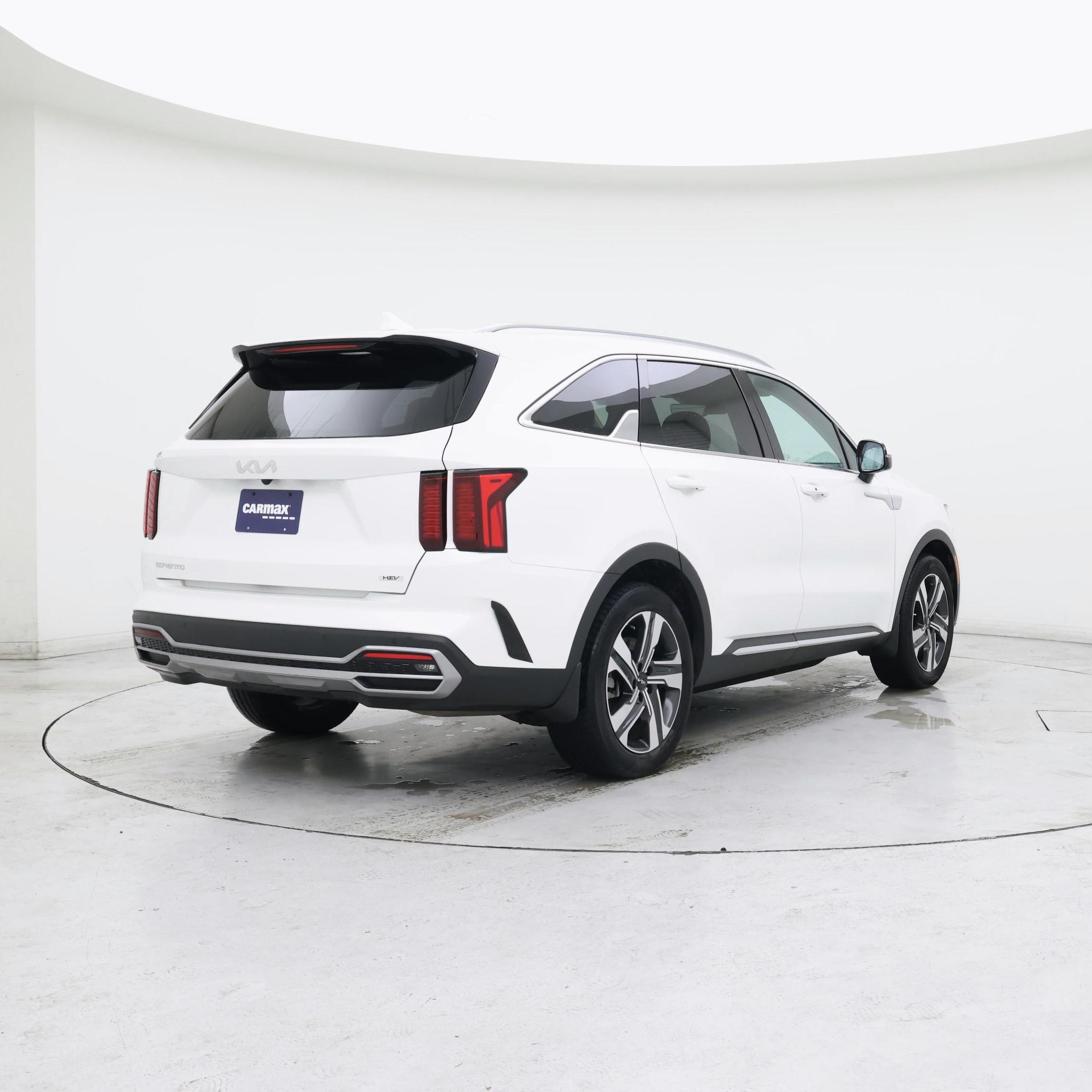 Thumbnail: 2023 Kia Sorento - 8