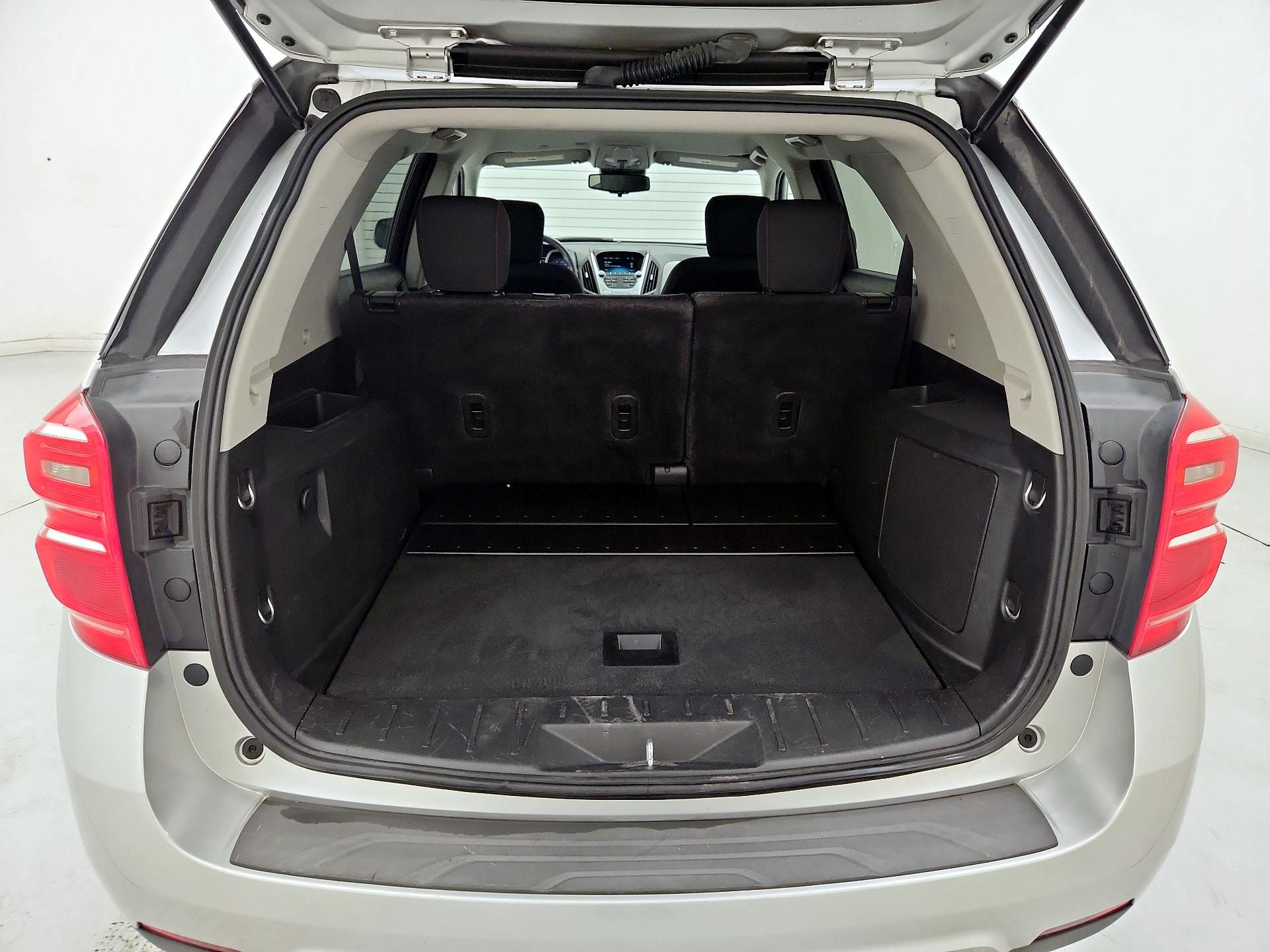 Thumbnail: 2017 Chevrolet Equinox - 19
