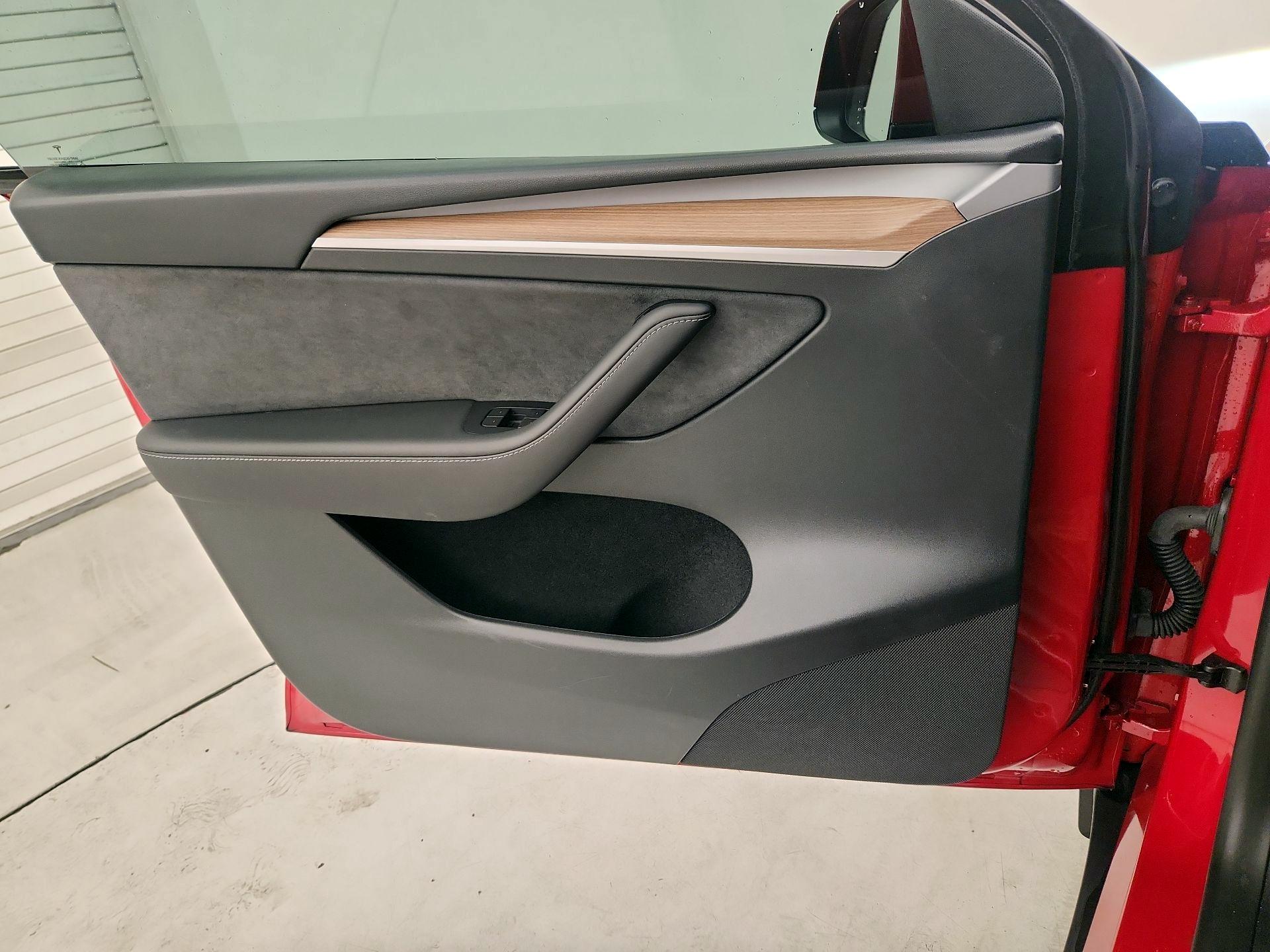 Thumbnail: 2023 Tesla Model Y - 12