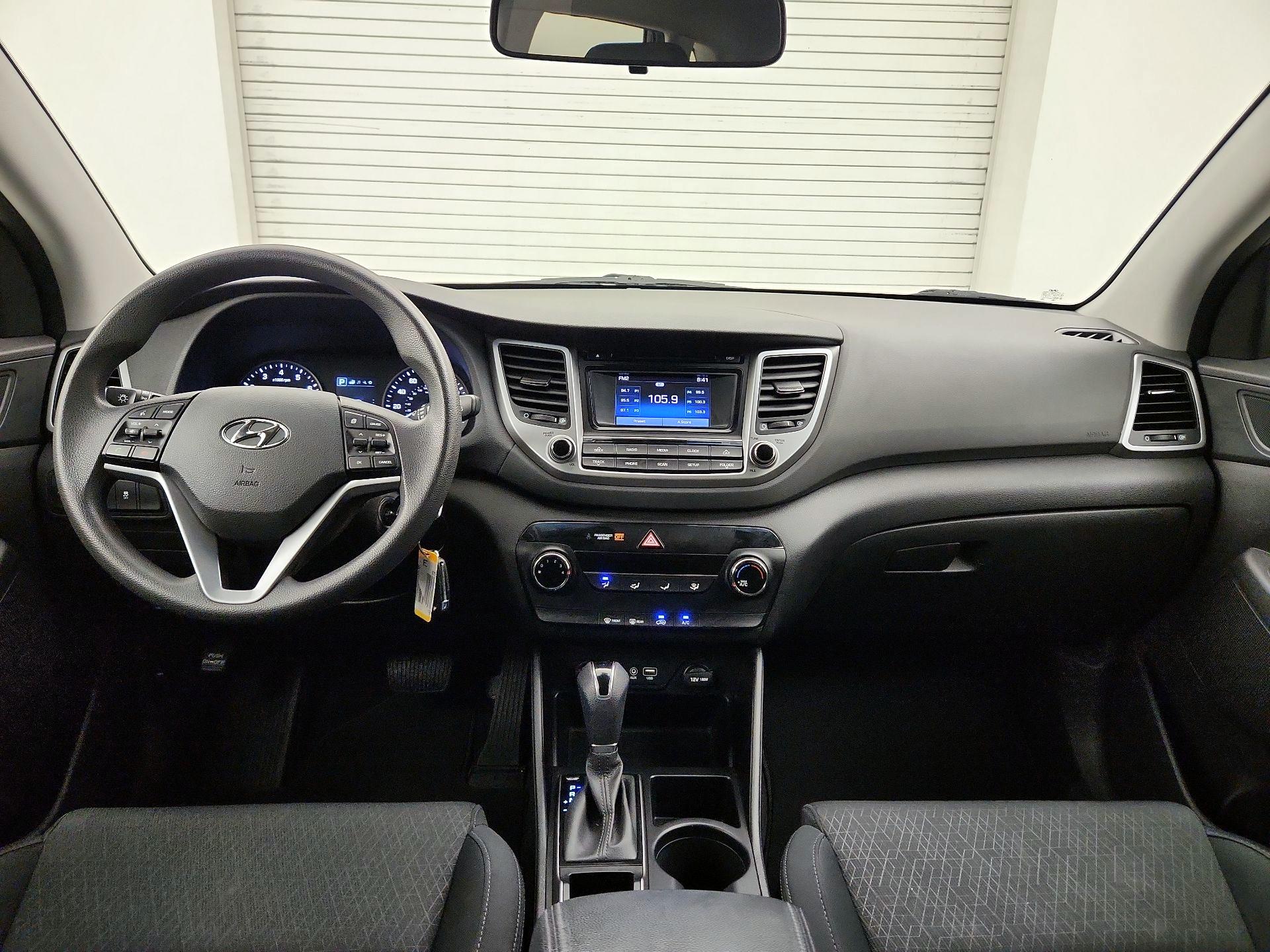 Thumbnail: 2016 Hyundai Tucson - 9