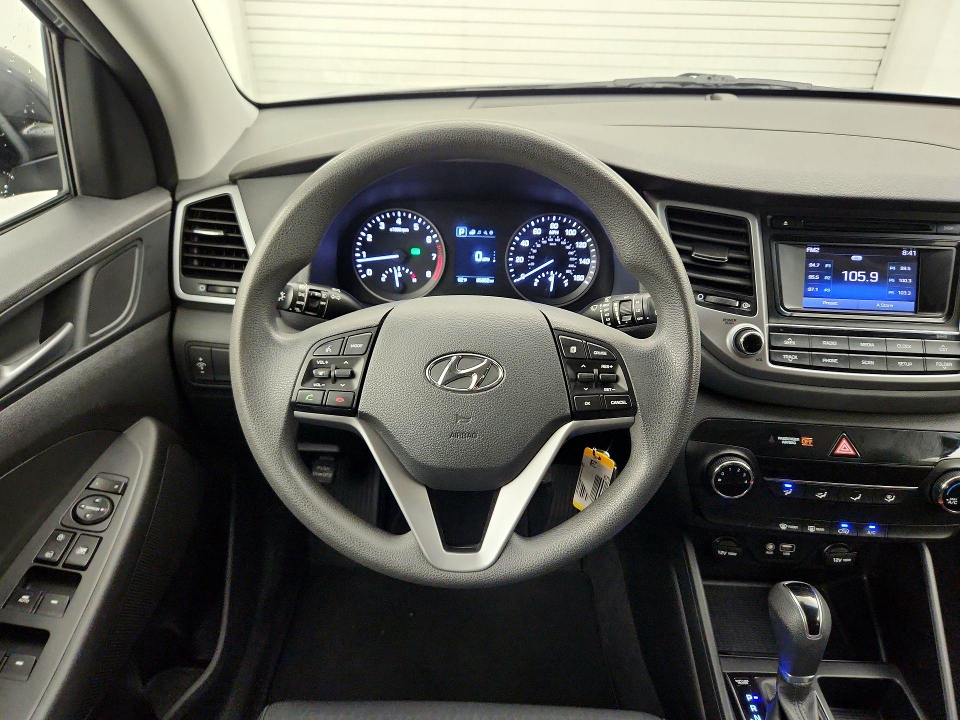 Thumbnail: 2016 Hyundai Tucson - 10