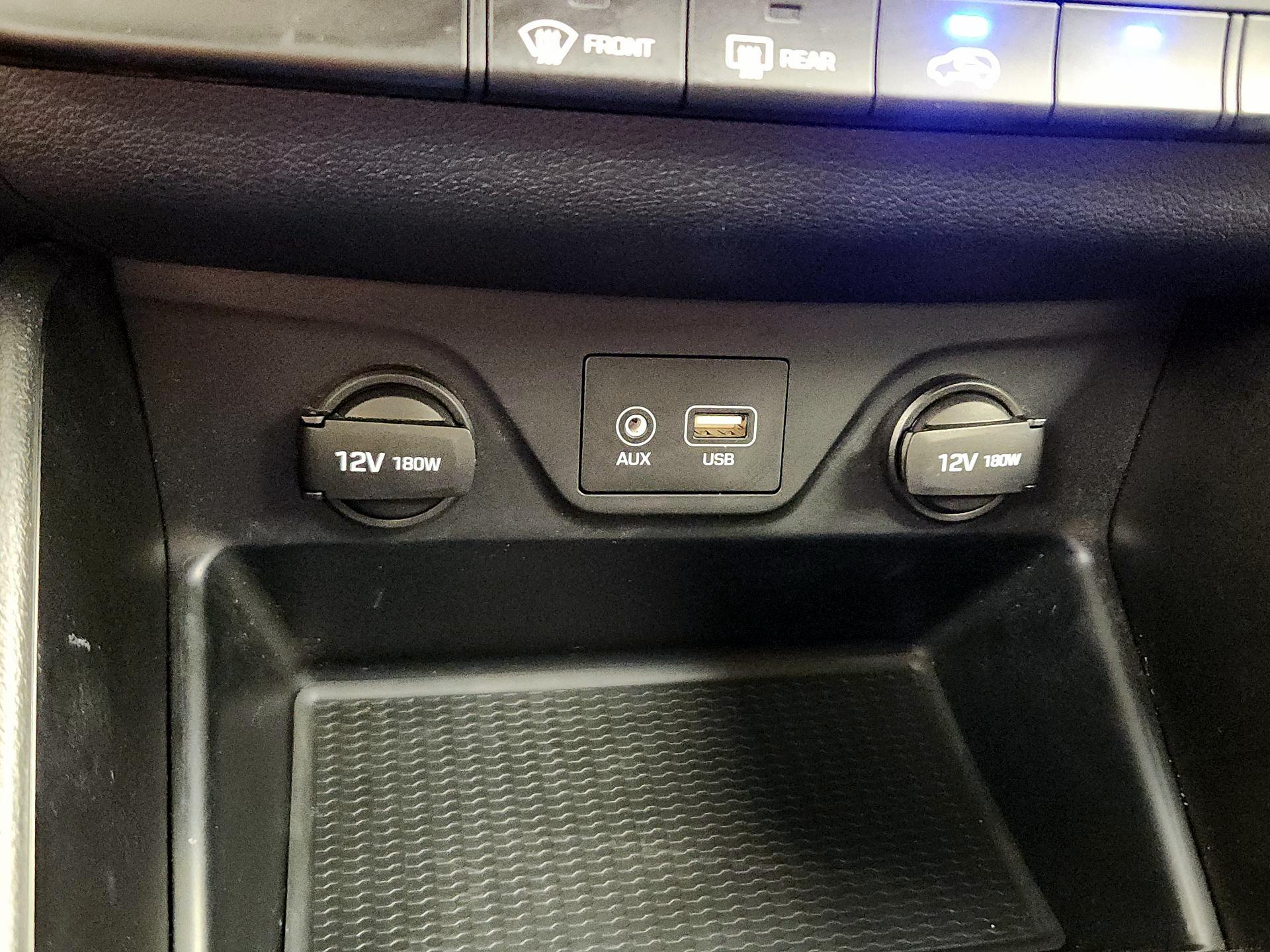 Thumbnail: 2016 Hyundai Tucson - 18