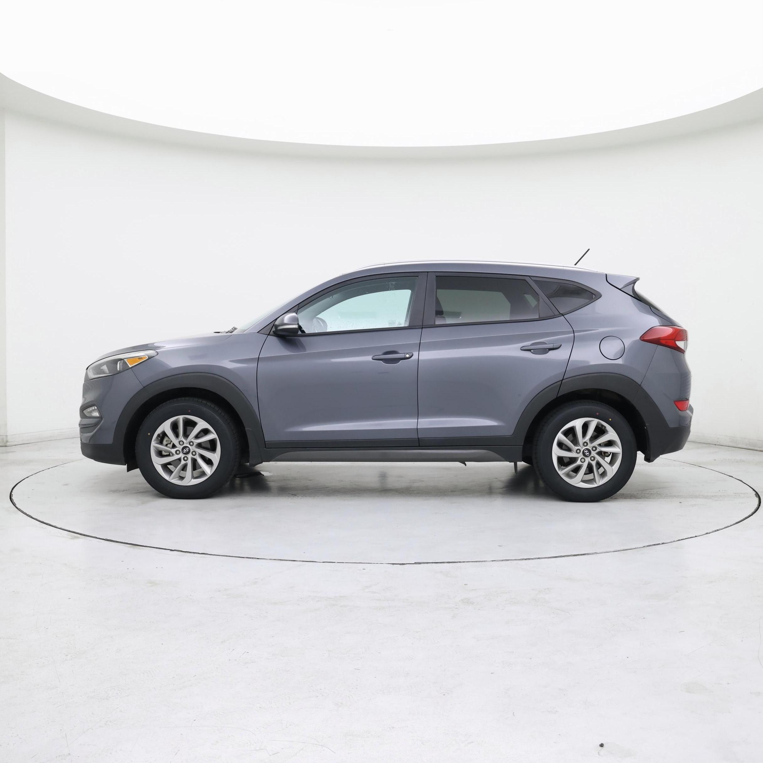 Thumbnail: 2016 Hyundai Tucson - 3