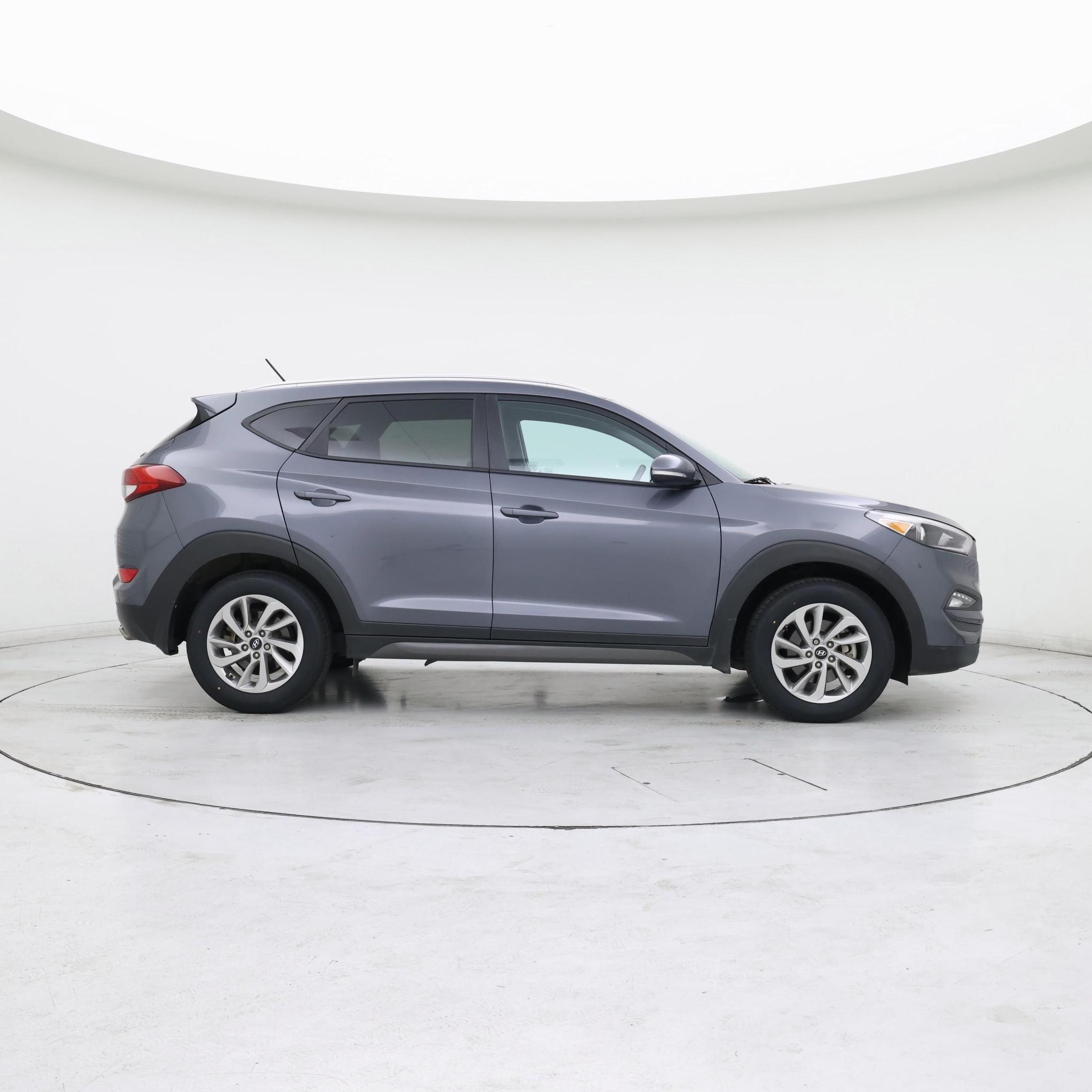 Thumbnail: 2016 Hyundai Tucson - 7