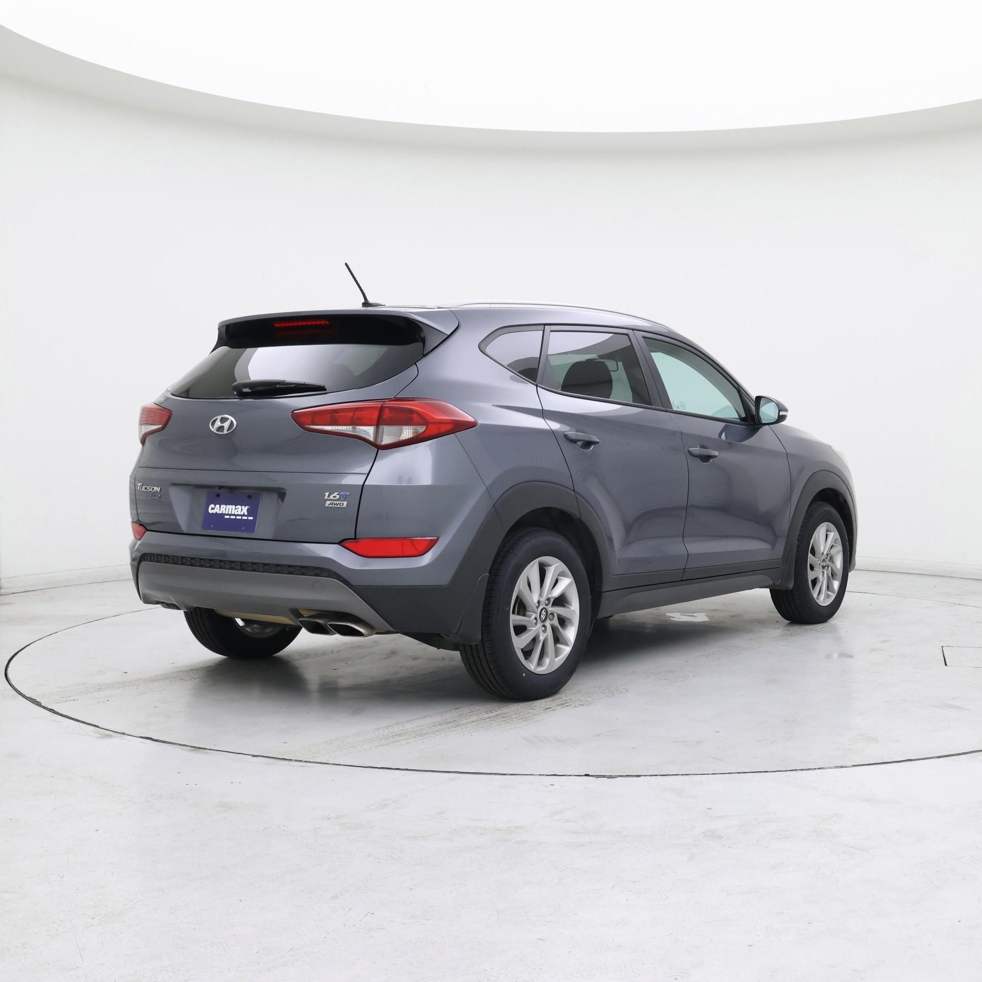 Thumbnail: 2016 Hyundai Tucson - 8