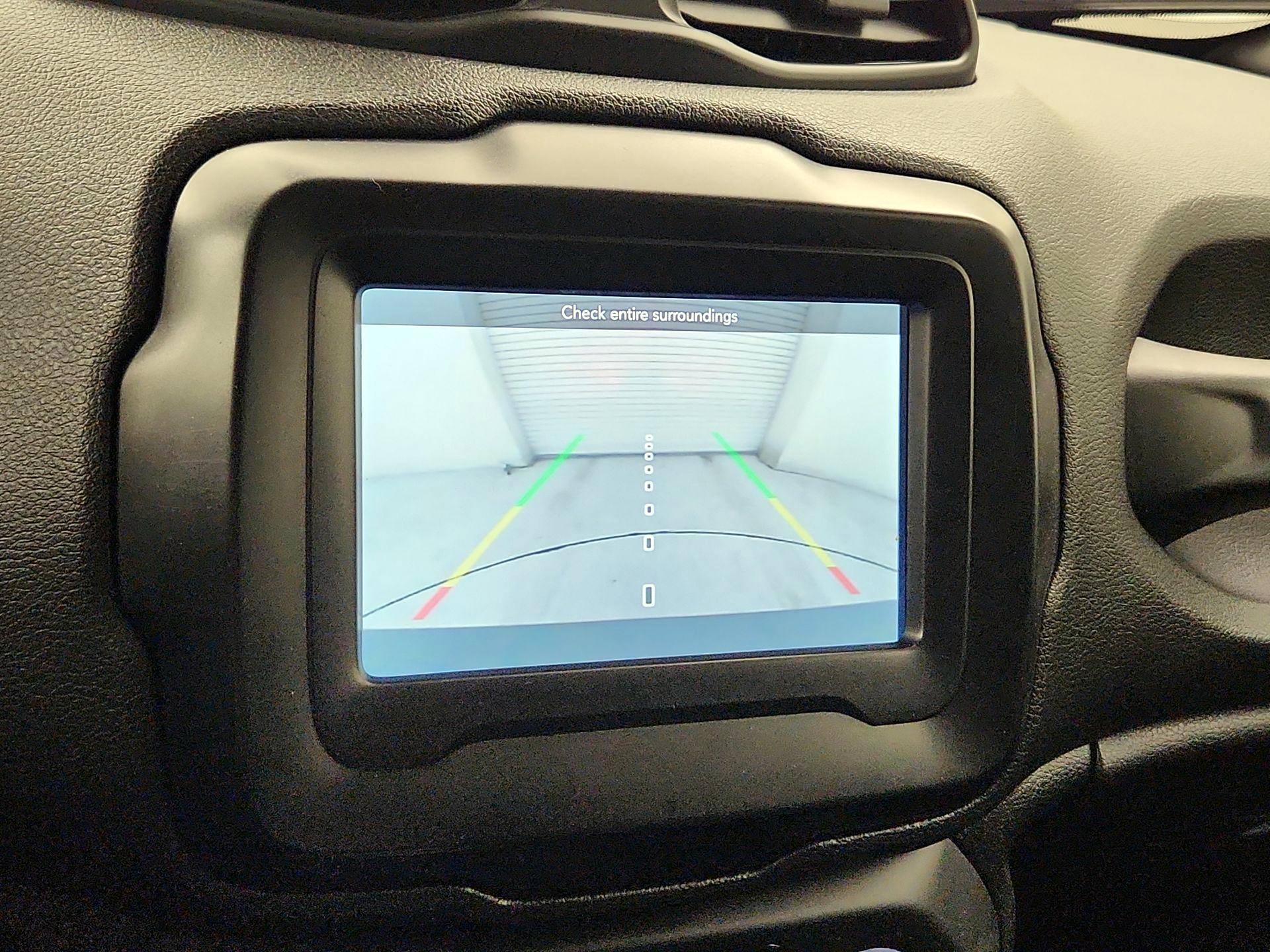 Thumbnail: 2018 Jeep Renegade - 14