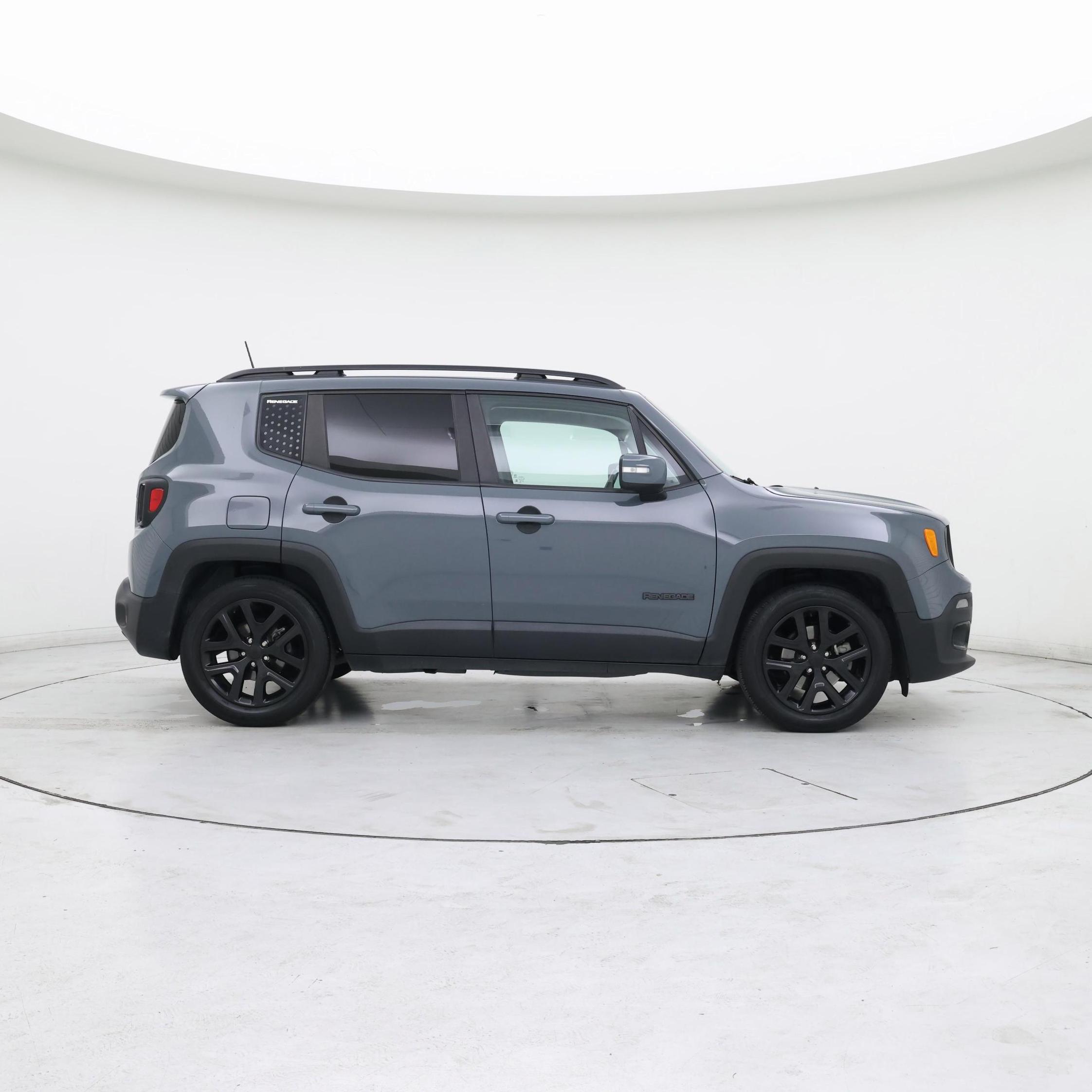 Thumbnail: 2018 Jeep Renegade - 7