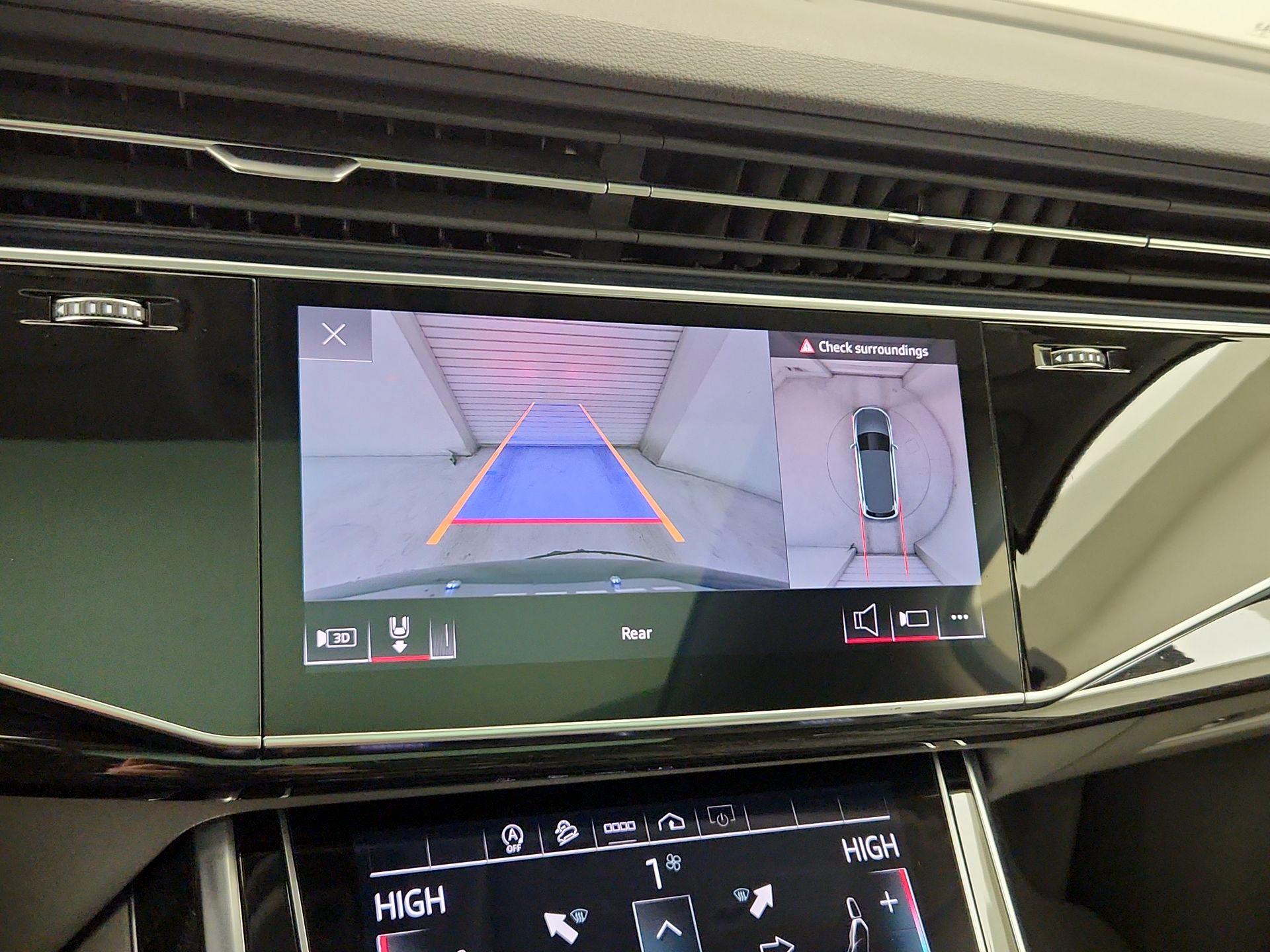 Thumbnail: 2022 Audi Q7 - 15