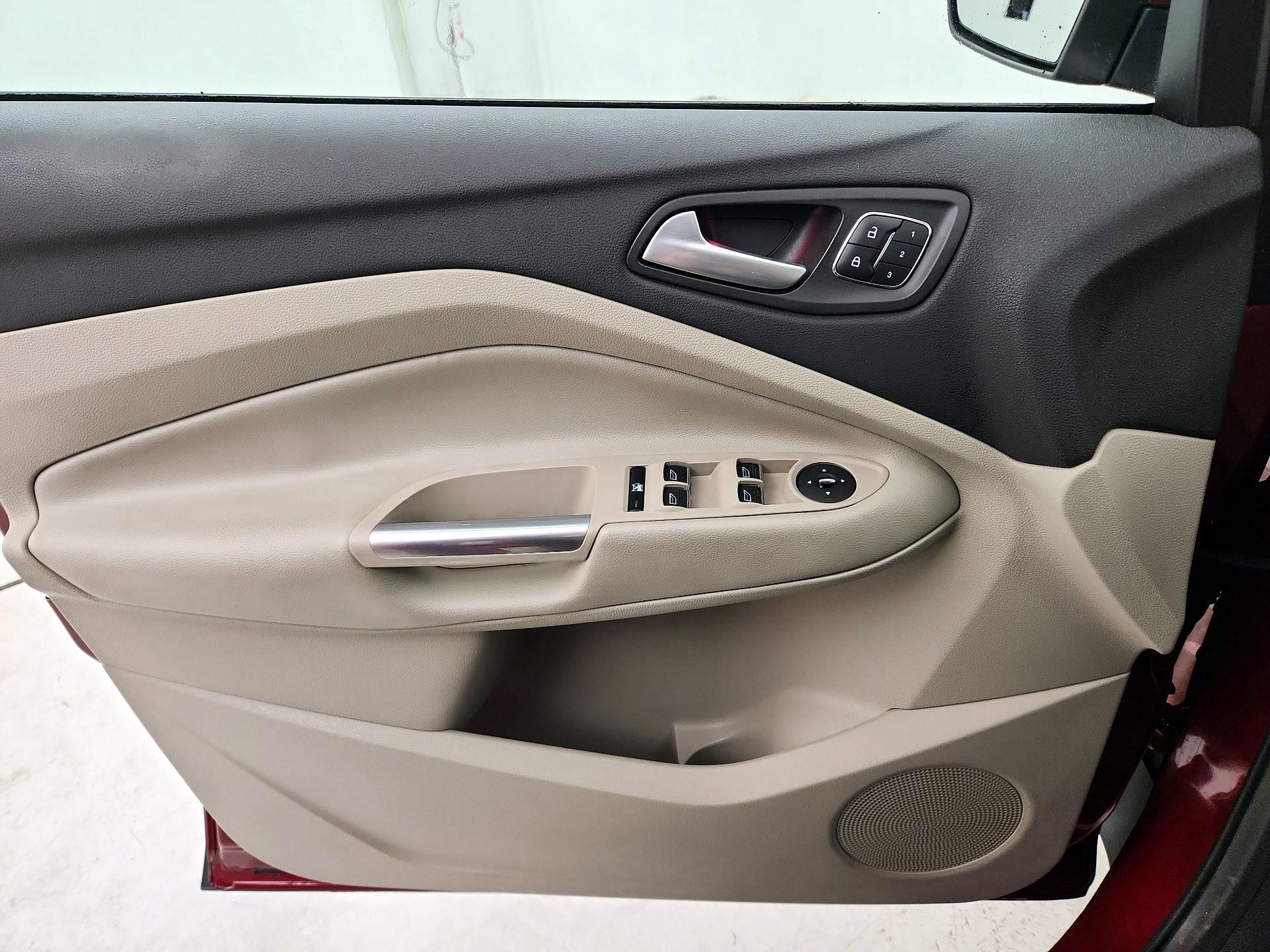 Thumbnail: 2014 Ford Escape - 12