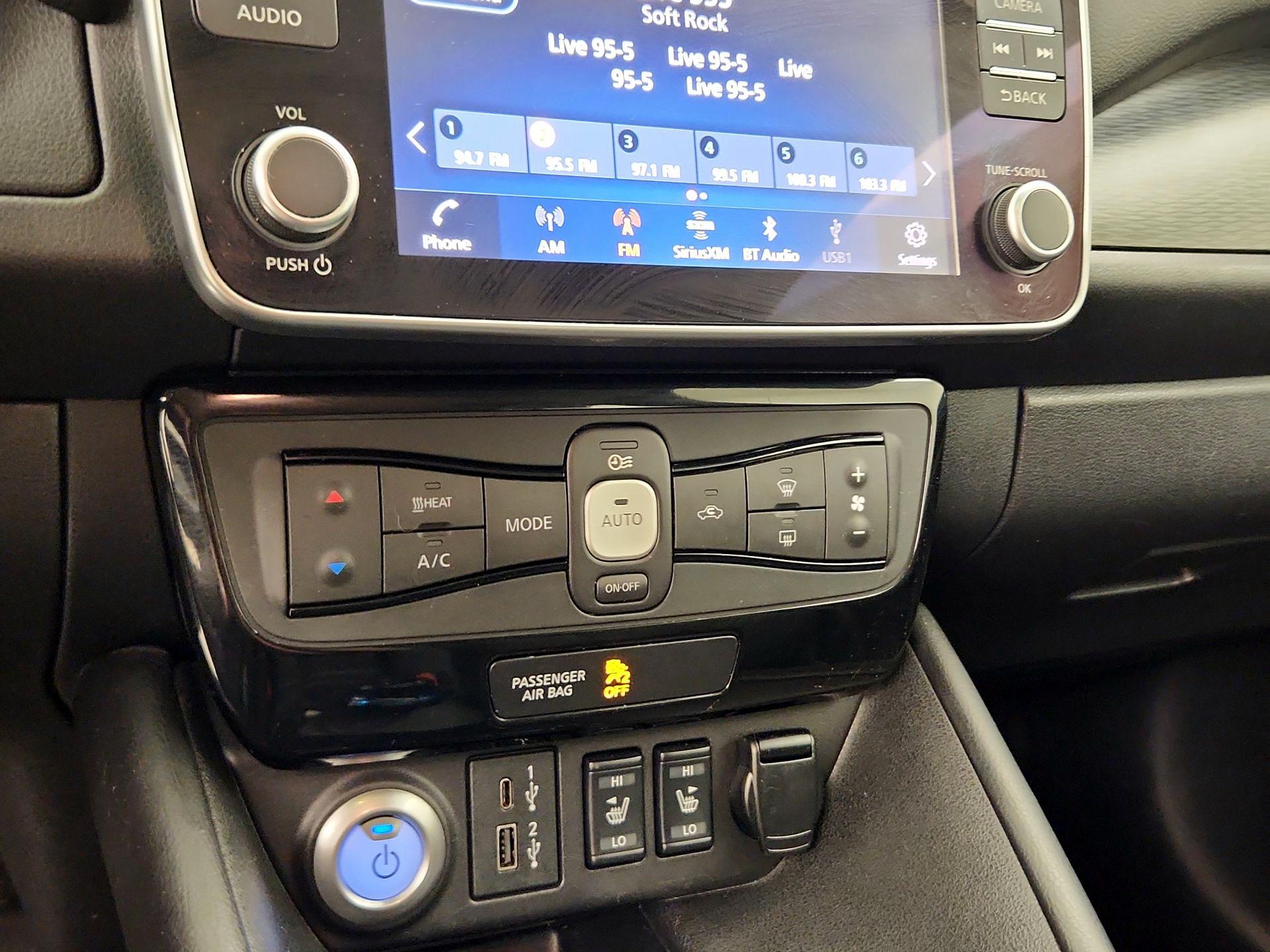 Thumbnail: 2021 Nissan Leaf - 17