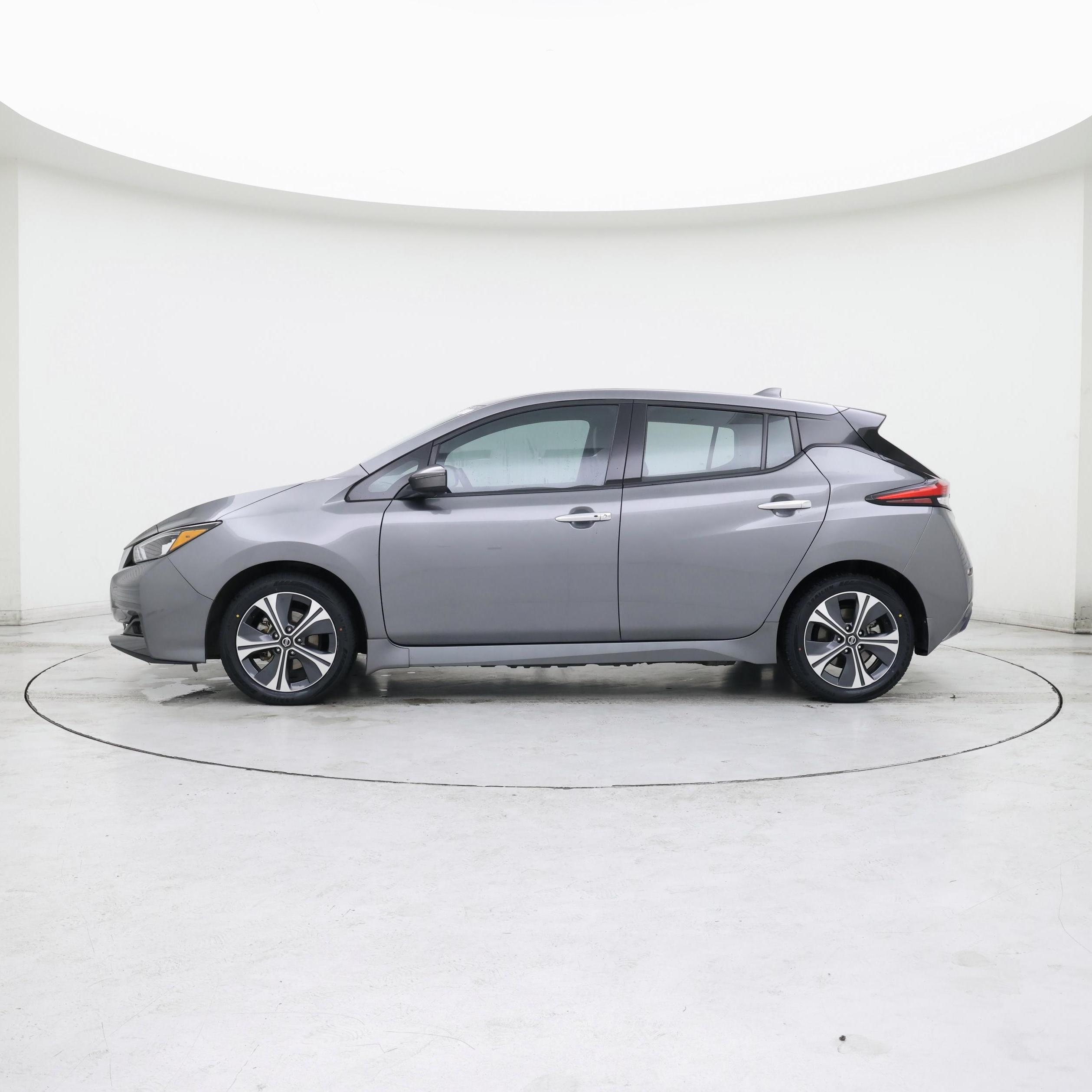Thumbnail: 2021 Nissan Leaf - 3
