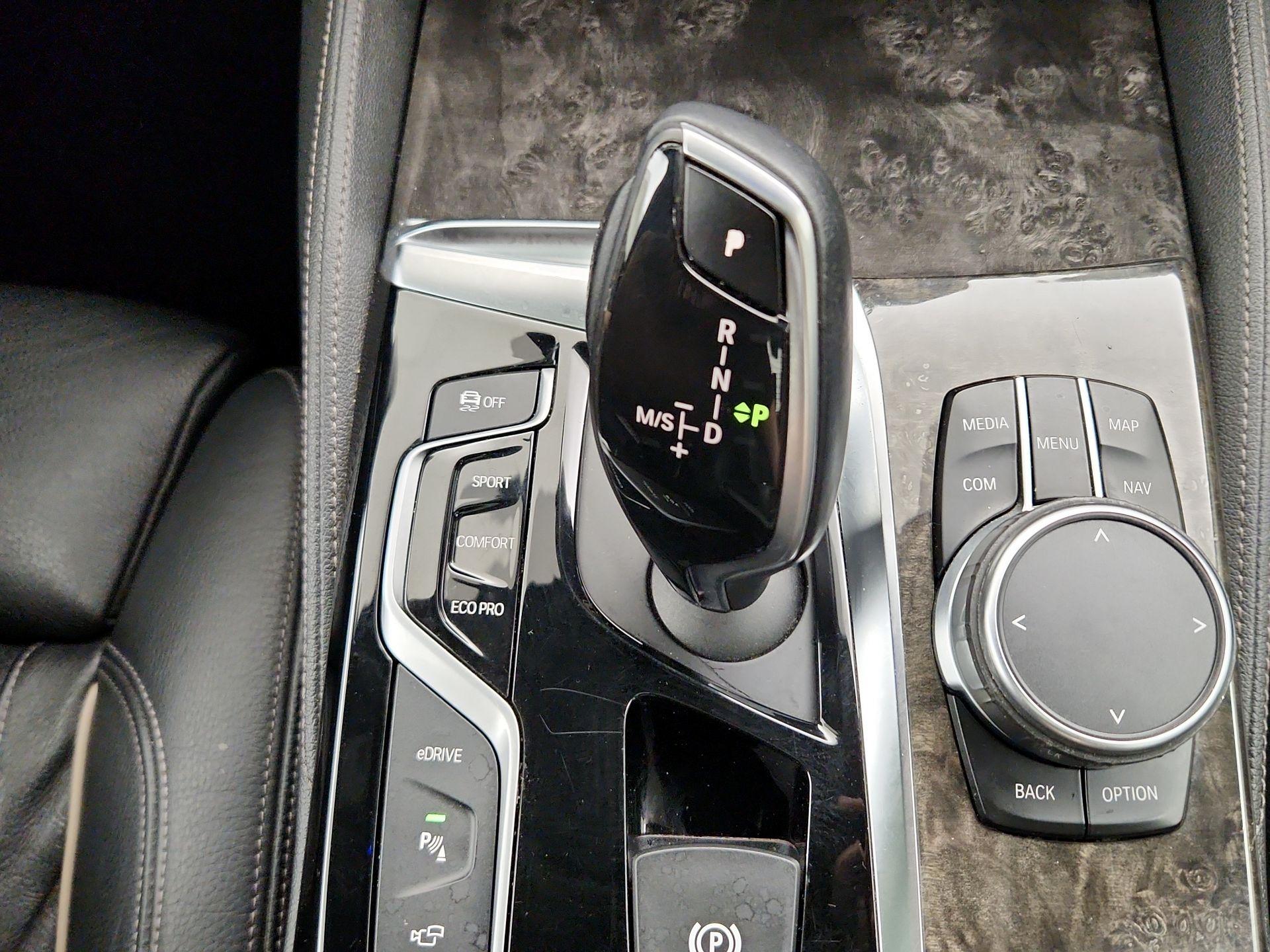 Thumbnail: 2018 BMW 5 Series - 18