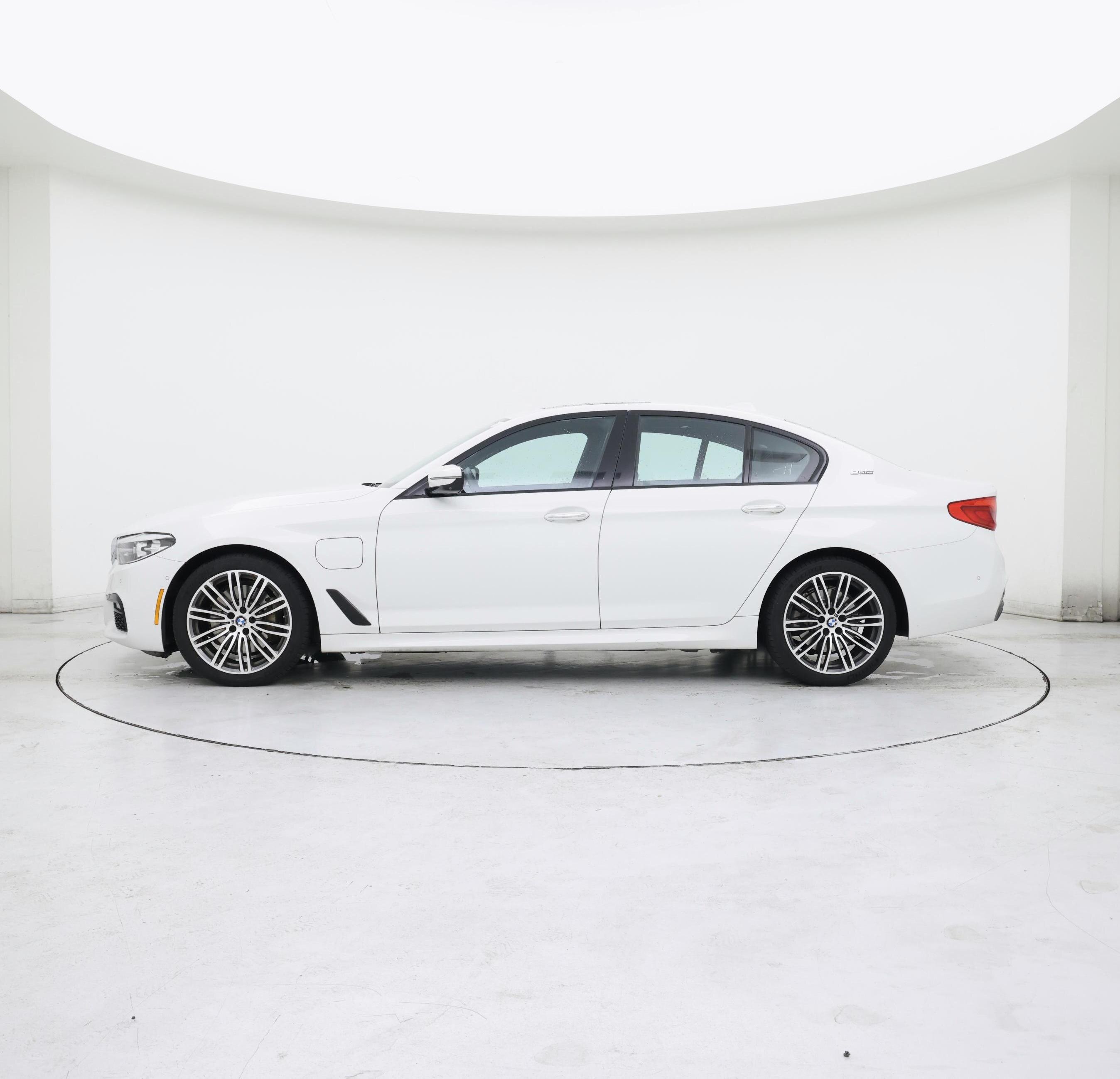 Thumbnail: 2018 BMW 5 Series - 3