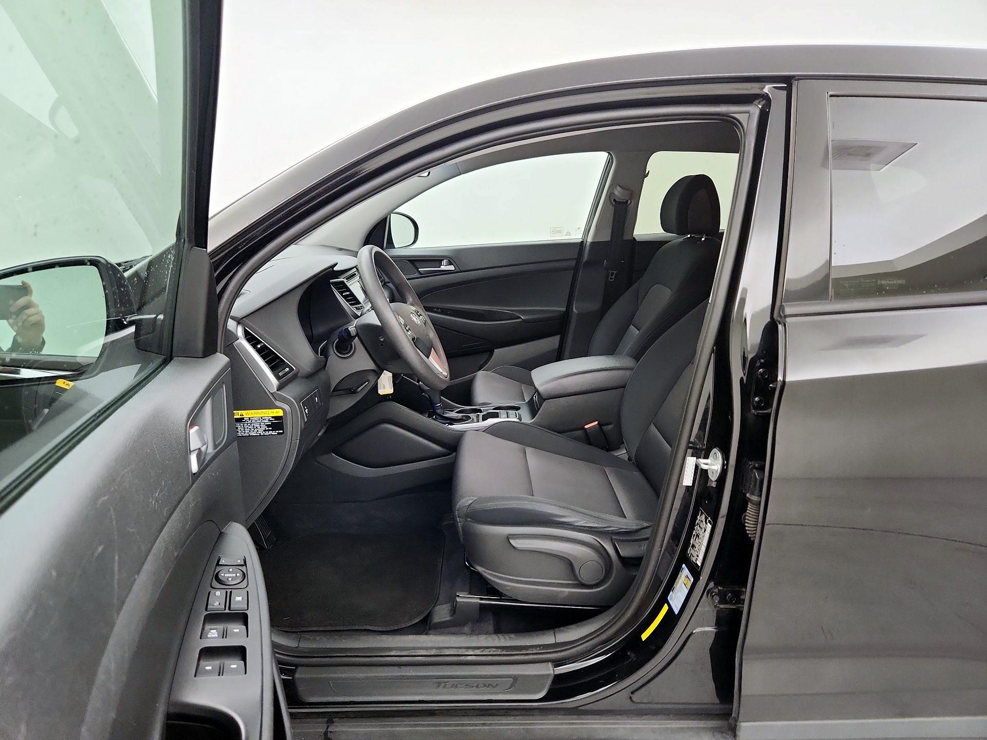 Thumbnail: 2017 Hyundai Tucson - 11