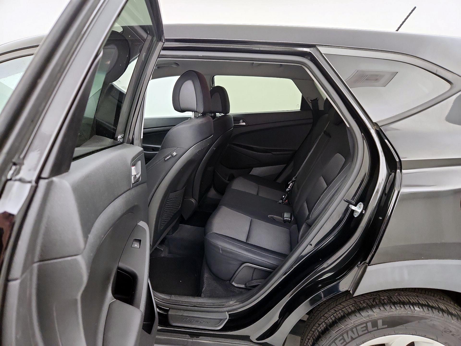 Thumbnail: 2017 Hyundai Tucson - 19