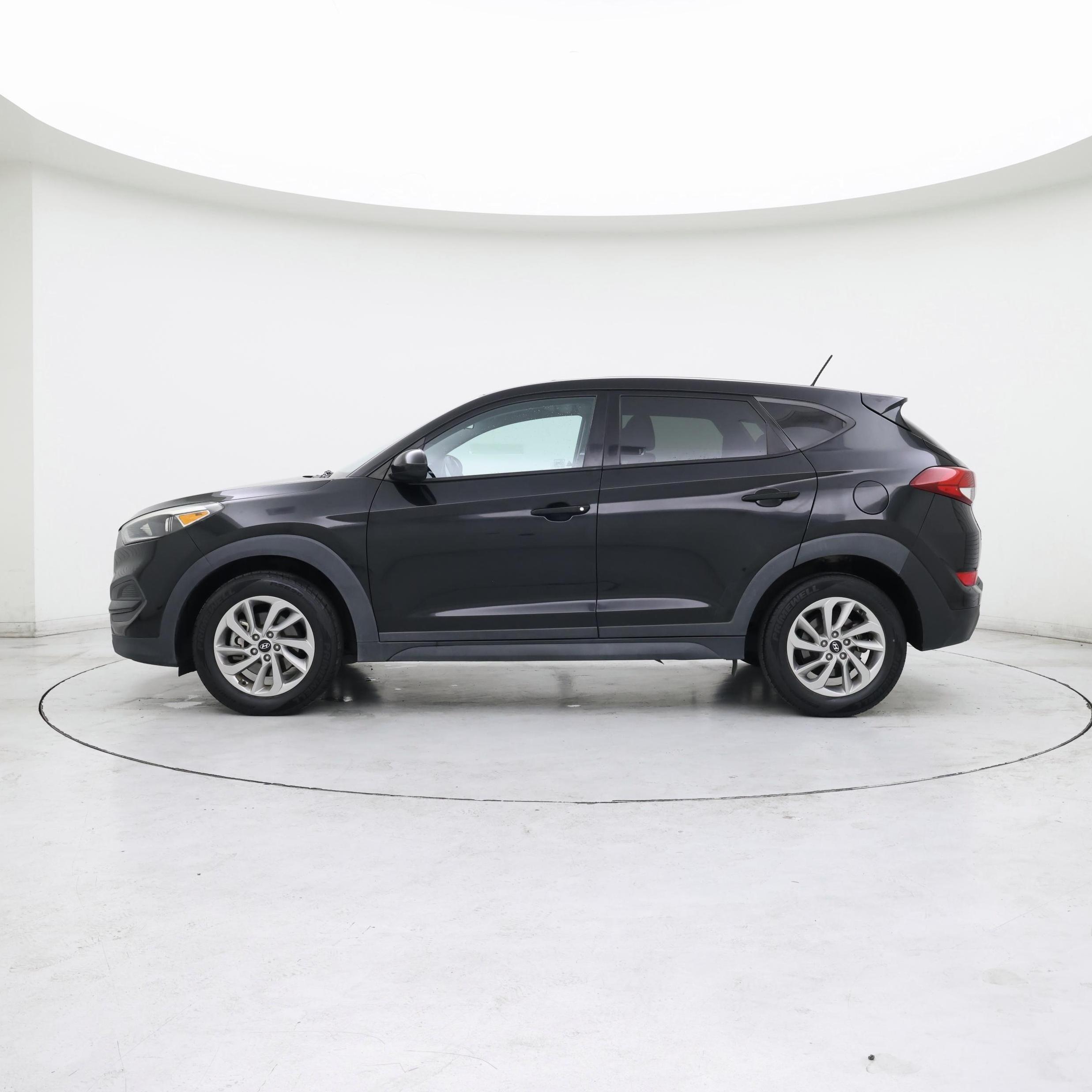 Thumbnail: 2017 Hyundai Tucson - 3