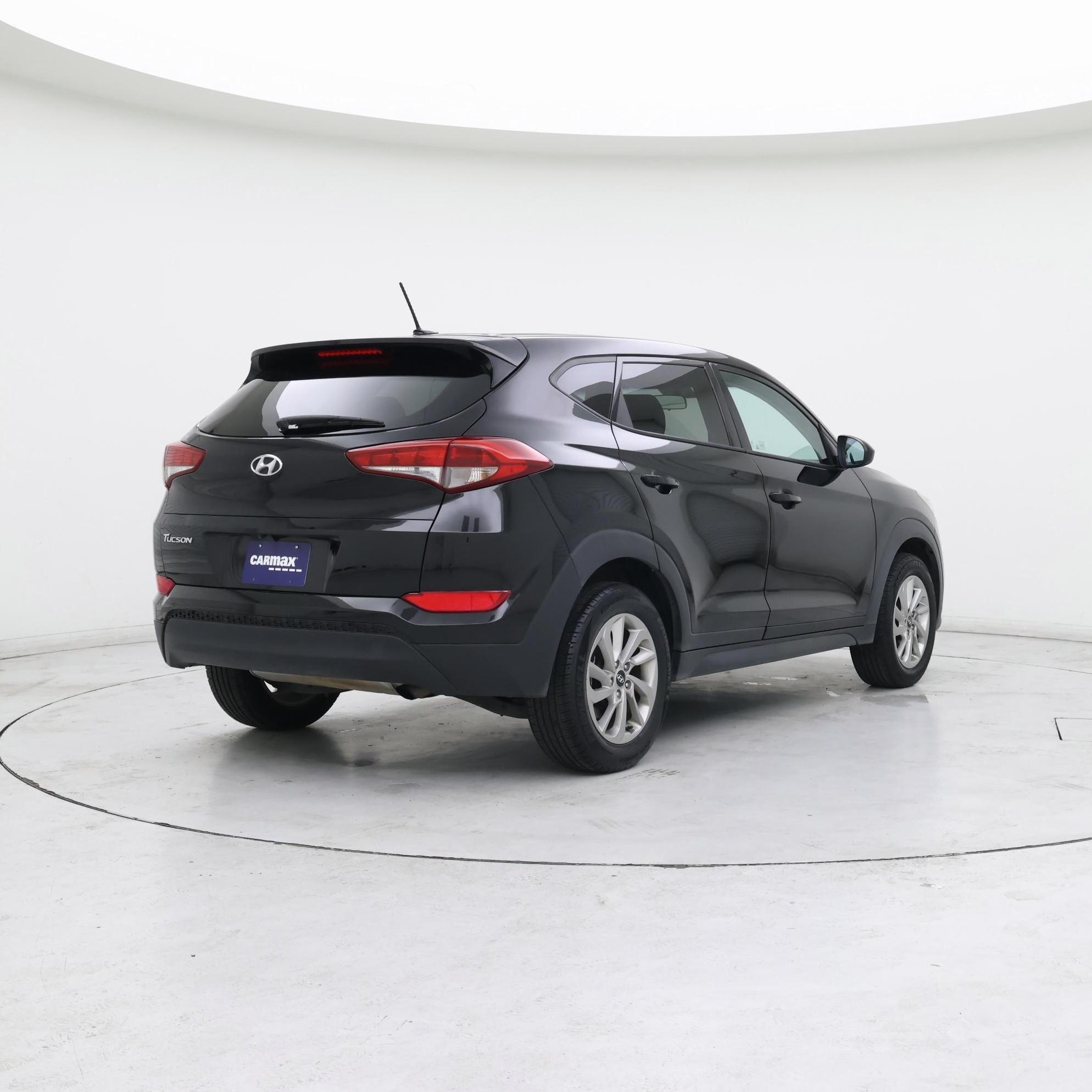 Thumbnail: 2017 Hyundai Tucson - 8