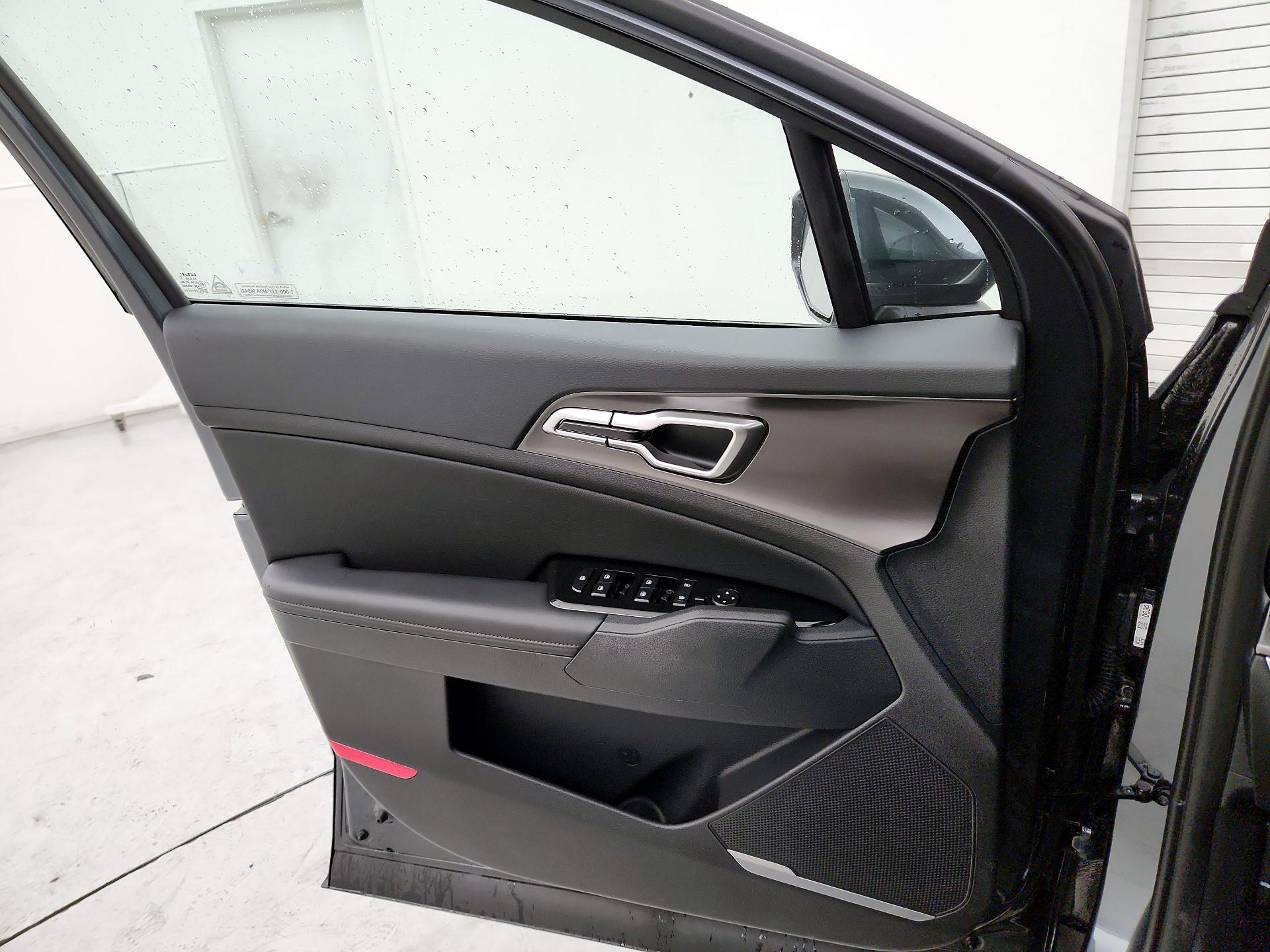 Thumbnail: 2025 Kia Sportage - 12