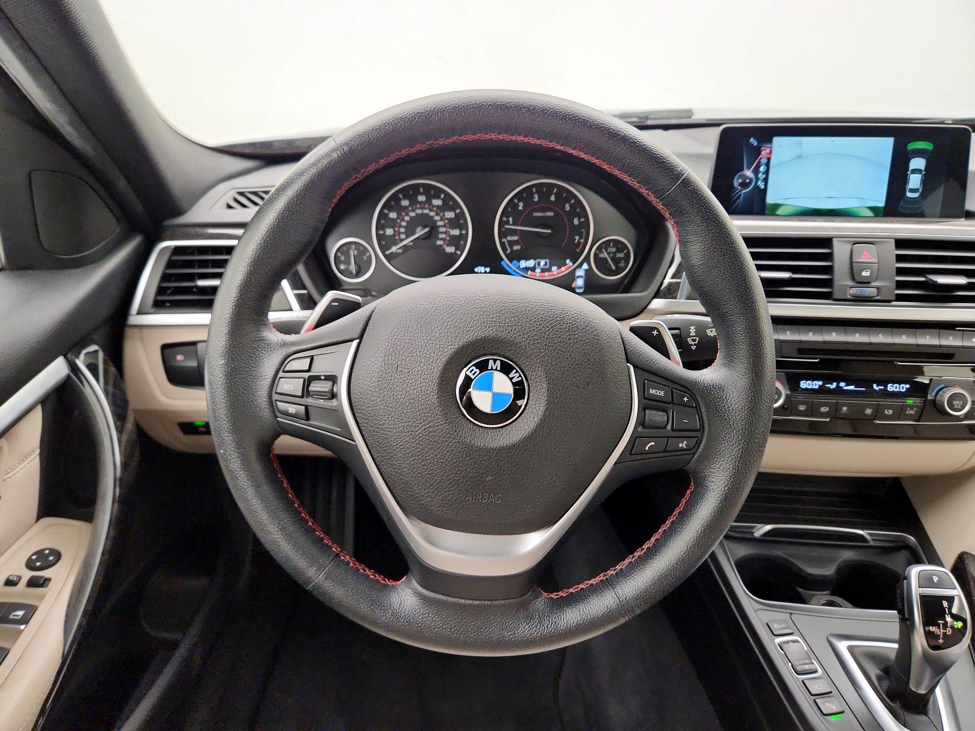 Thumbnail: 2016 BMW 3 Series - 10