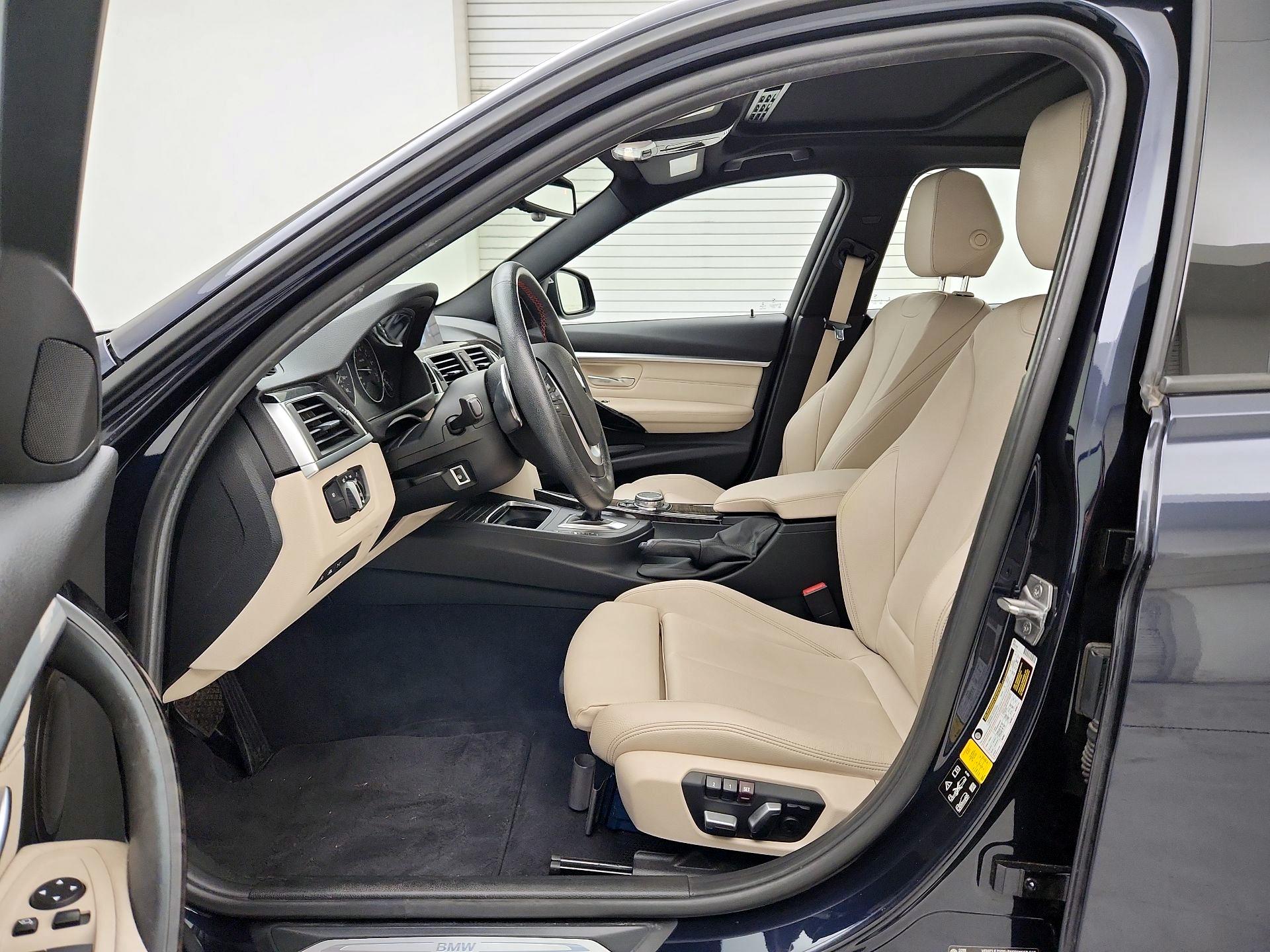 Thumbnail: 2016 BMW 3 Series - 11