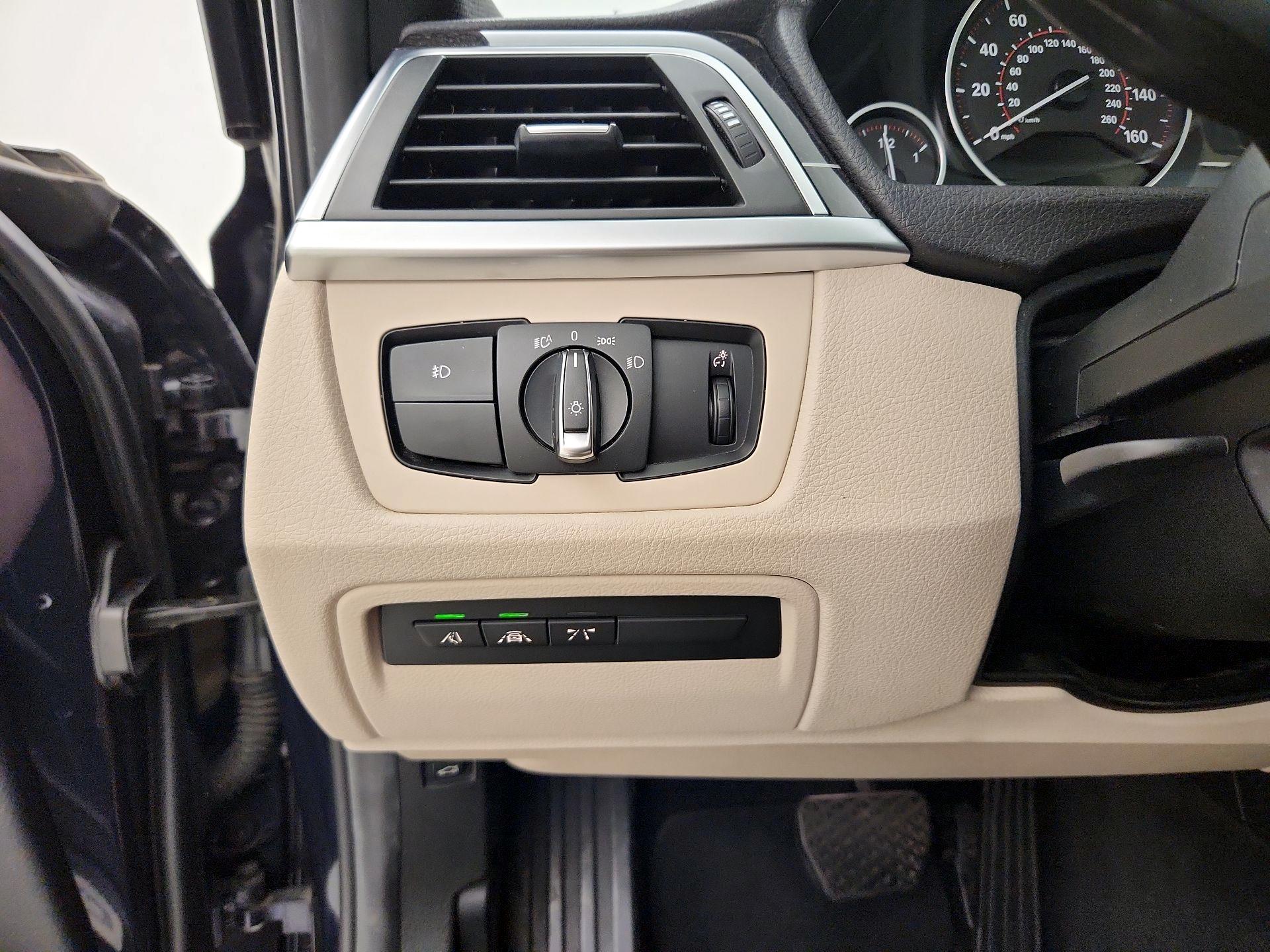 Thumbnail: 2016 BMW 3 Series - 13