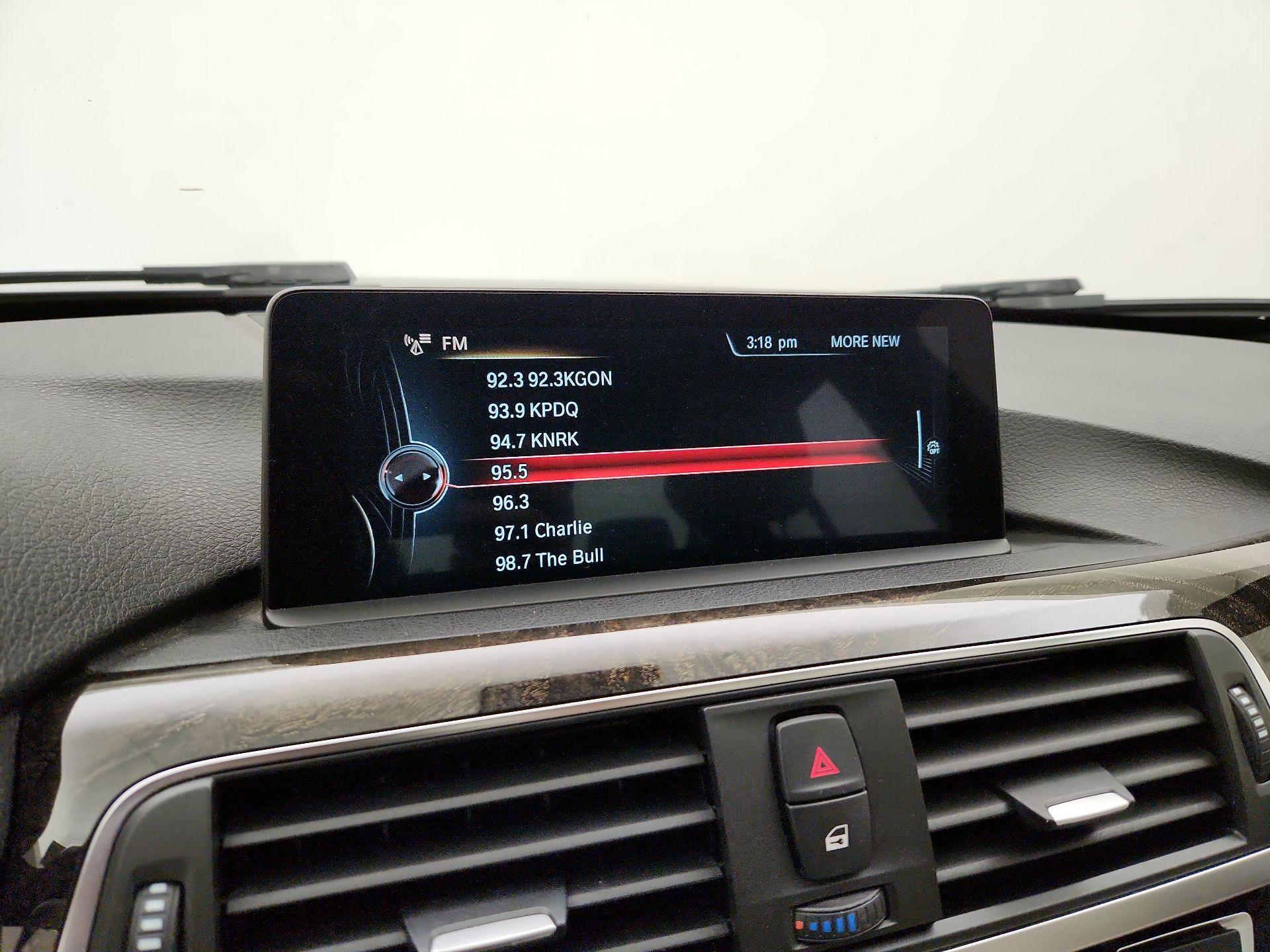 Thumbnail: 2016 BMW 3 Series - 15