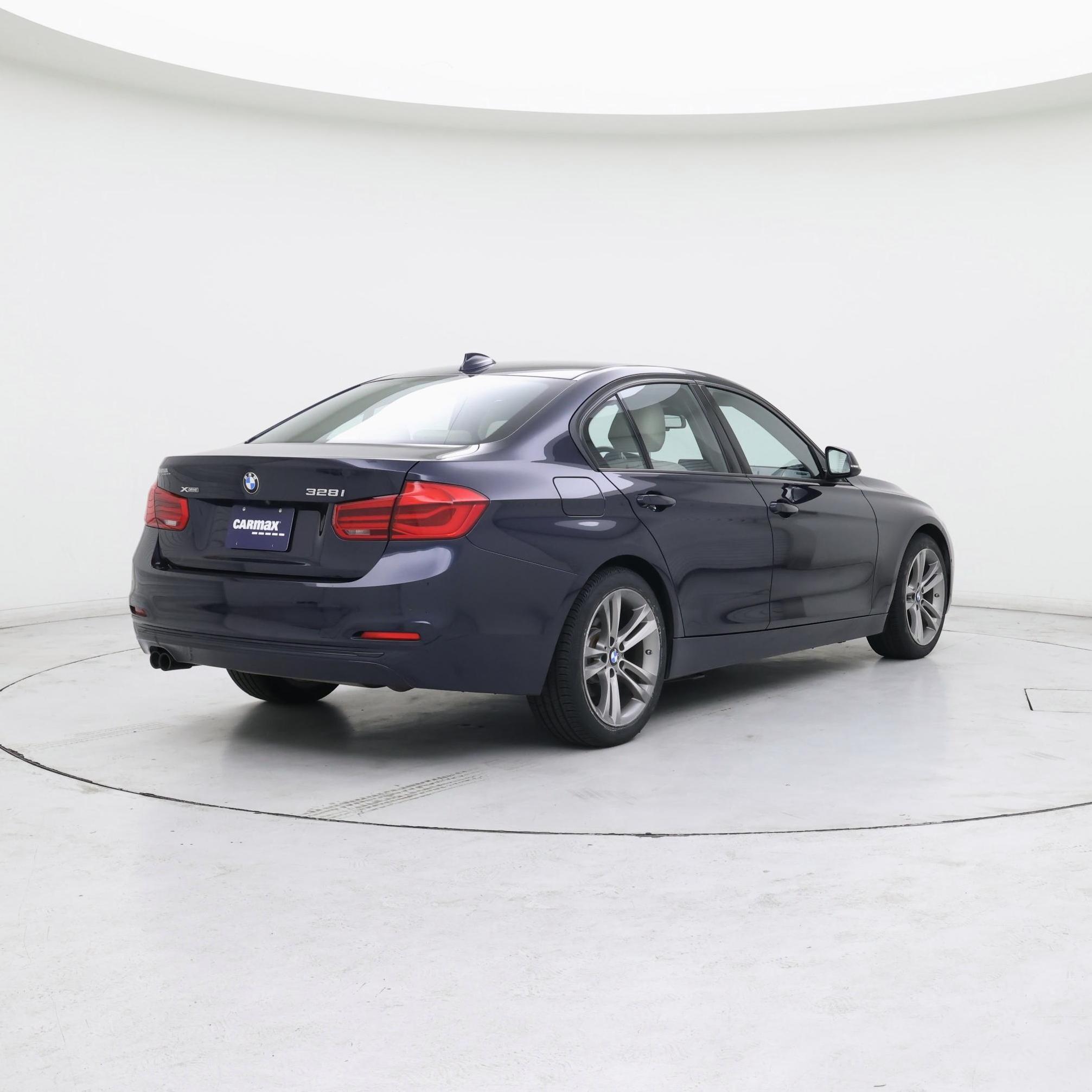 Thumbnail: 2016 BMW 3 Series - 8