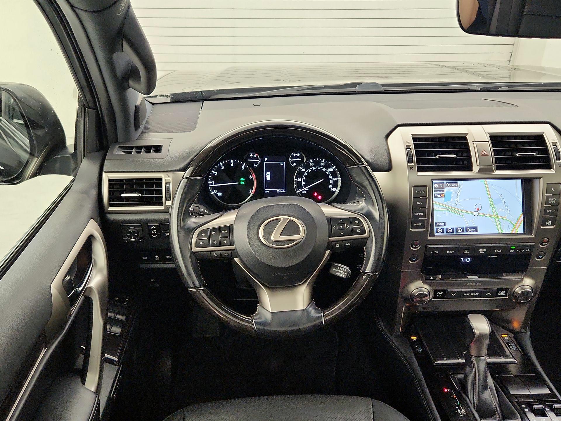 Thumbnail: 2020 Lexus GX - 10