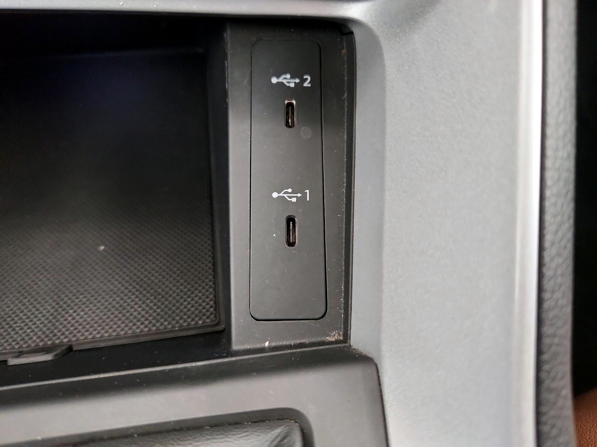 Thumbnail: 2023 Audi Q3 - 18