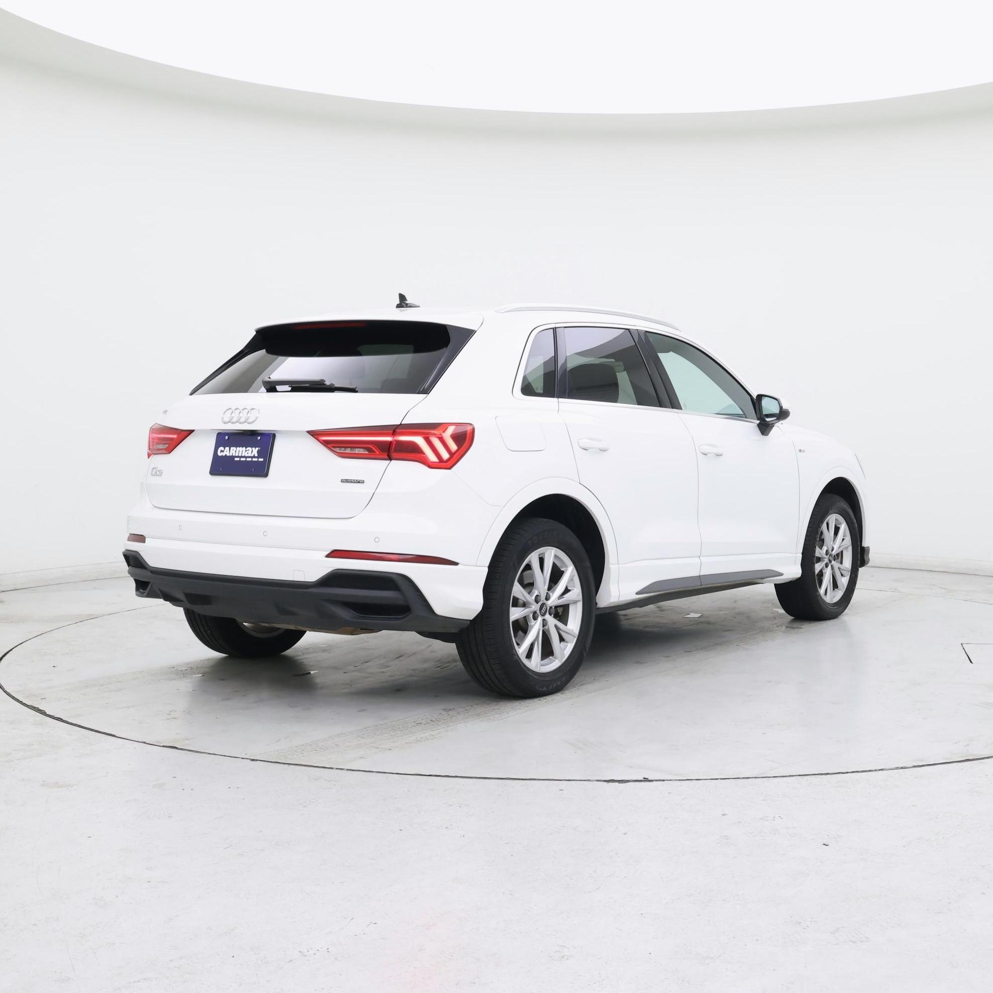 Thumbnail: 2023 Audi Q3 - 8