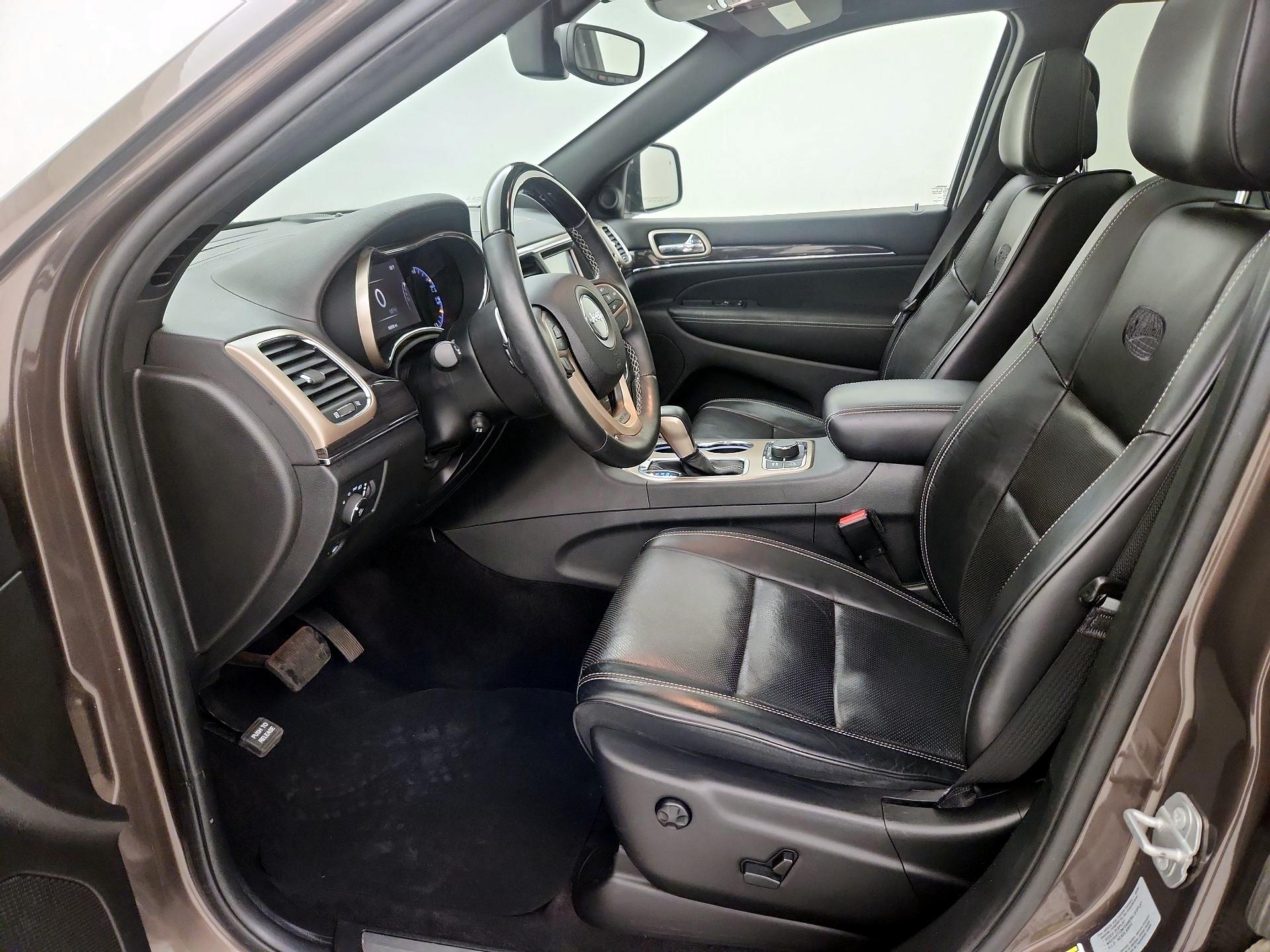 Thumbnail: 2017 Jeep Grand Cherokee - 11