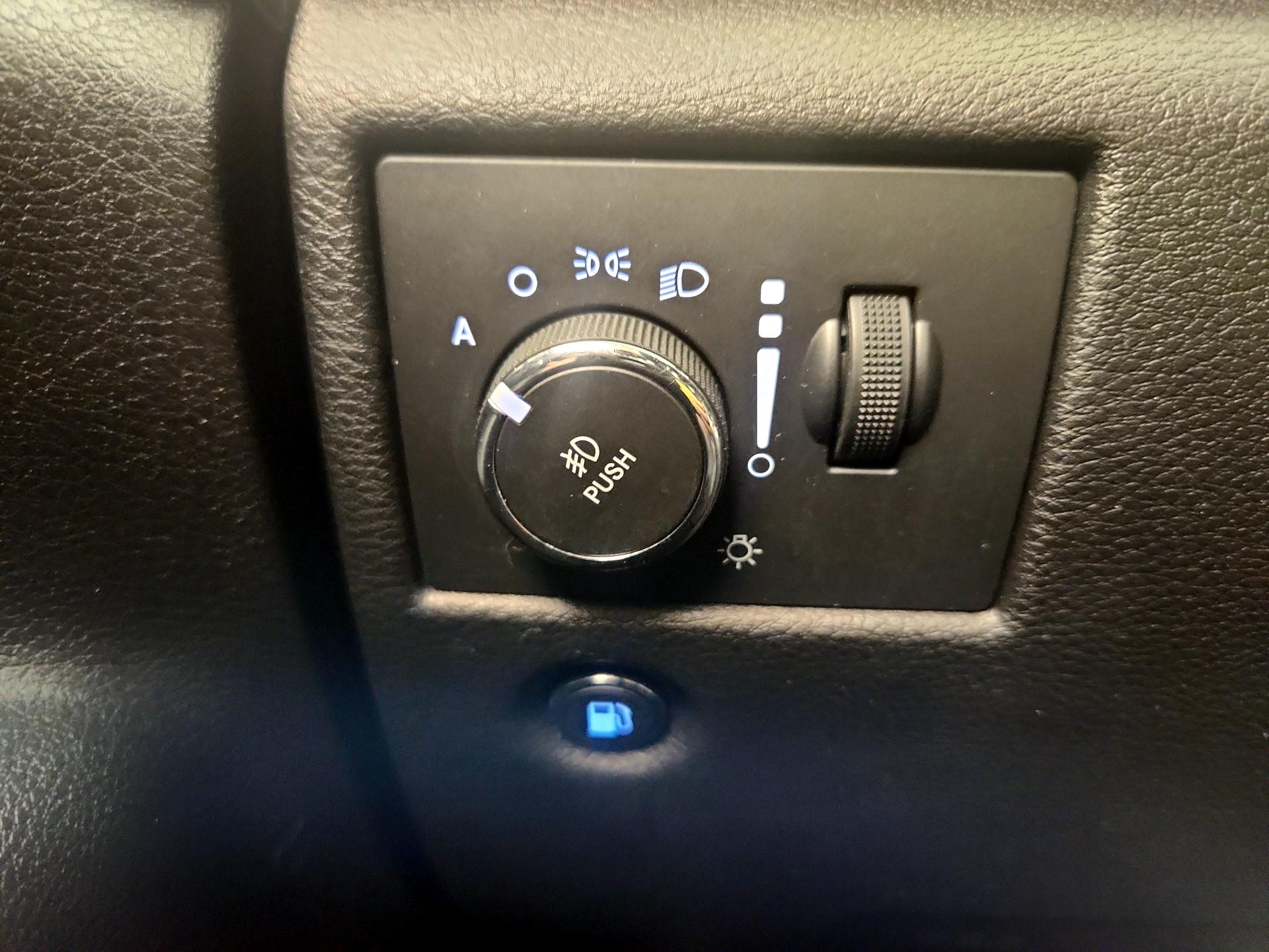 Thumbnail: 2017 Jeep Grand Cherokee - 13