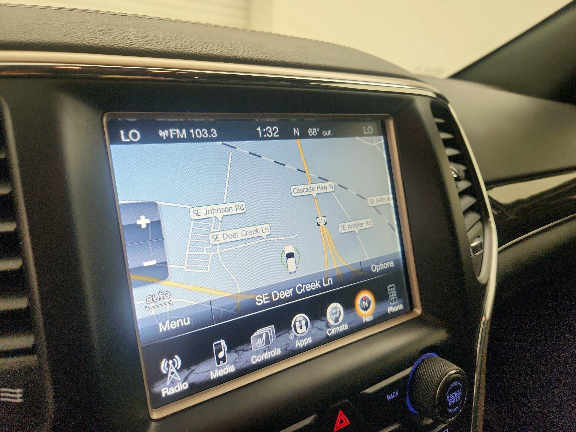 Thumbnail: 2017 Jeep Grand Cherokee - 14