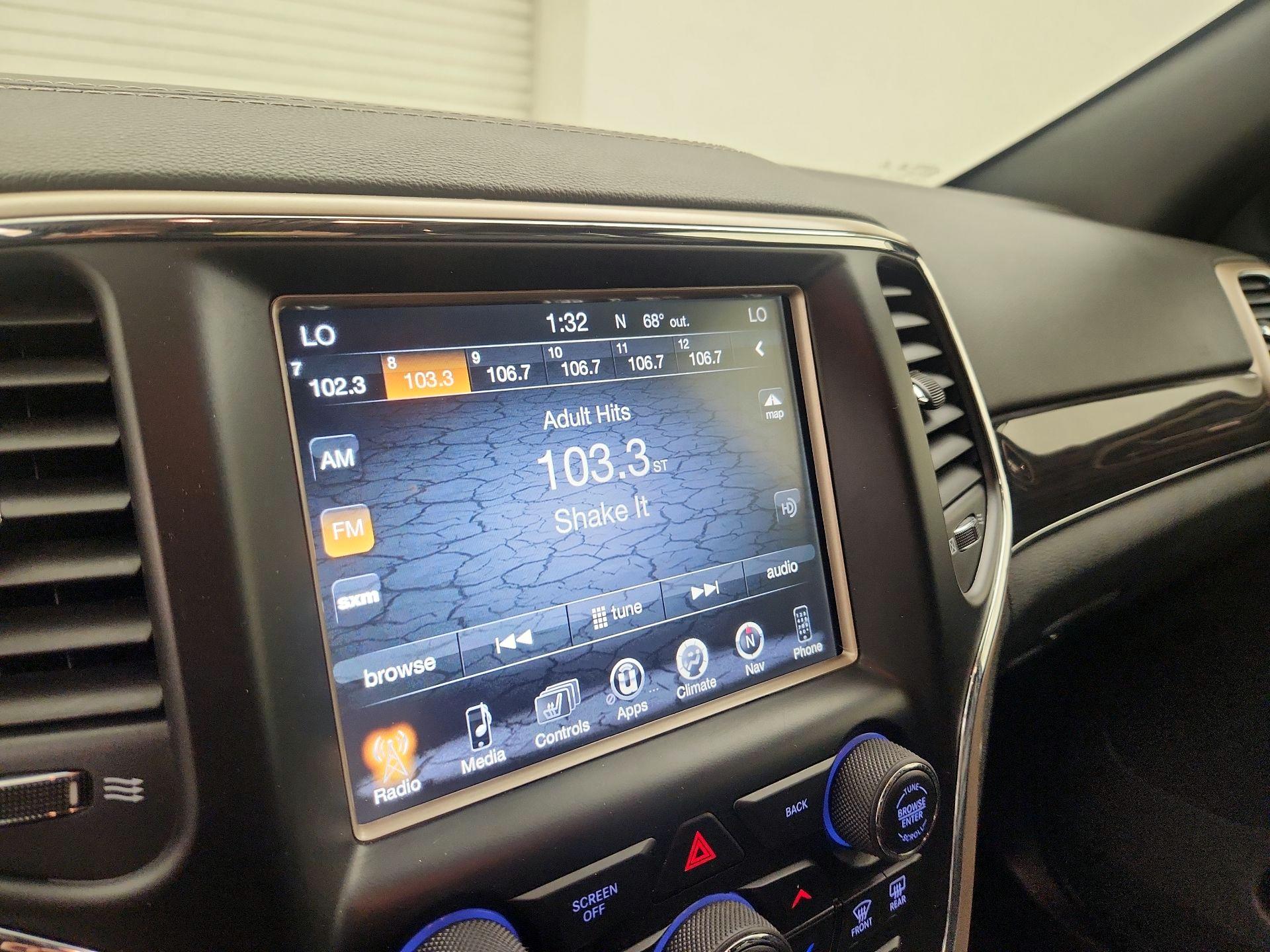 Thumbnail: 2017 Jeep Grand Cherokee - 16