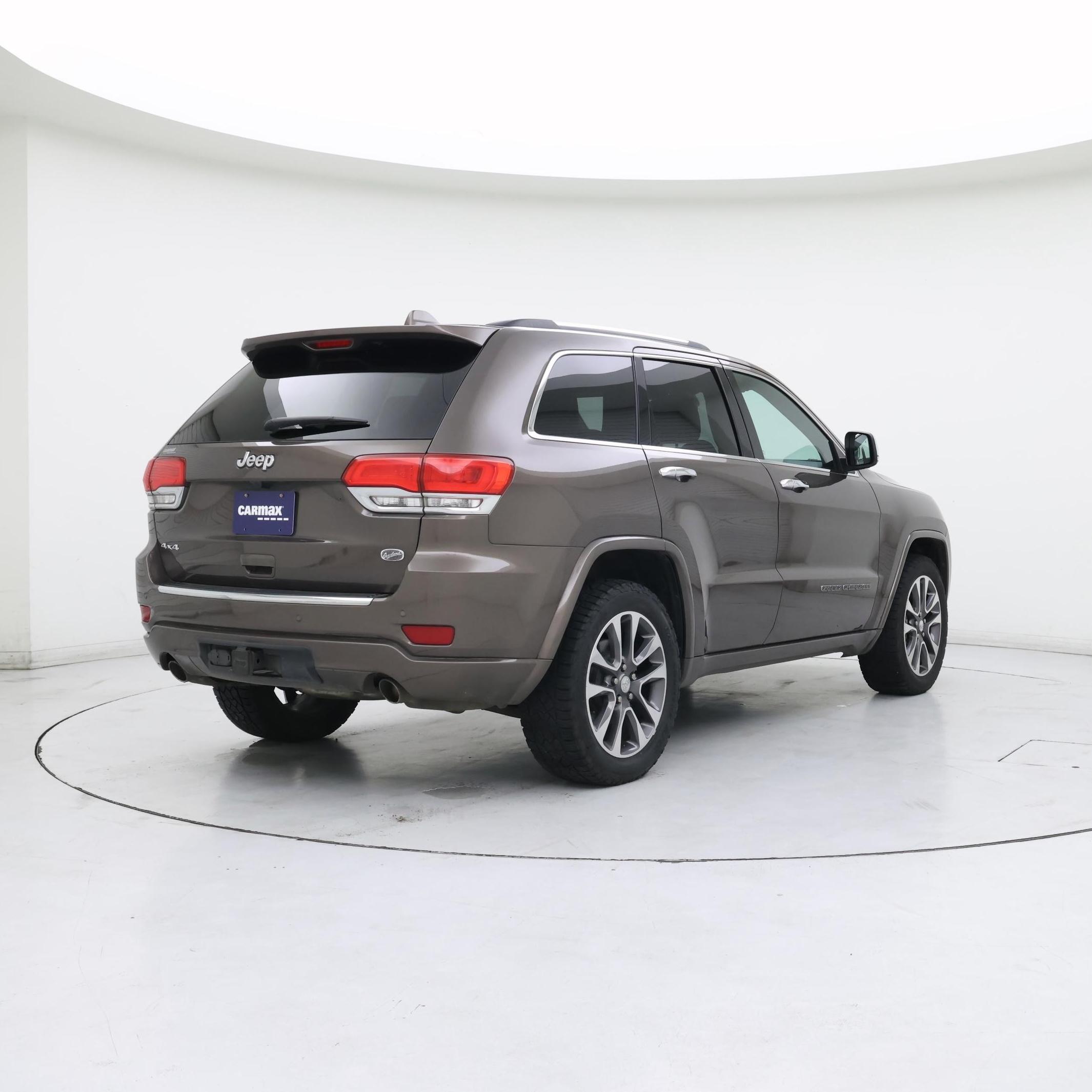 Thumbnail: 2017 Jeep Grand Cherokee - 8