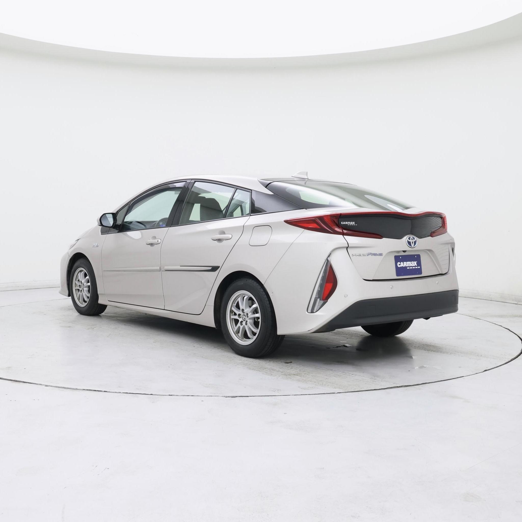 Thumbnail: 2017 Toyota Prius Prime - 2