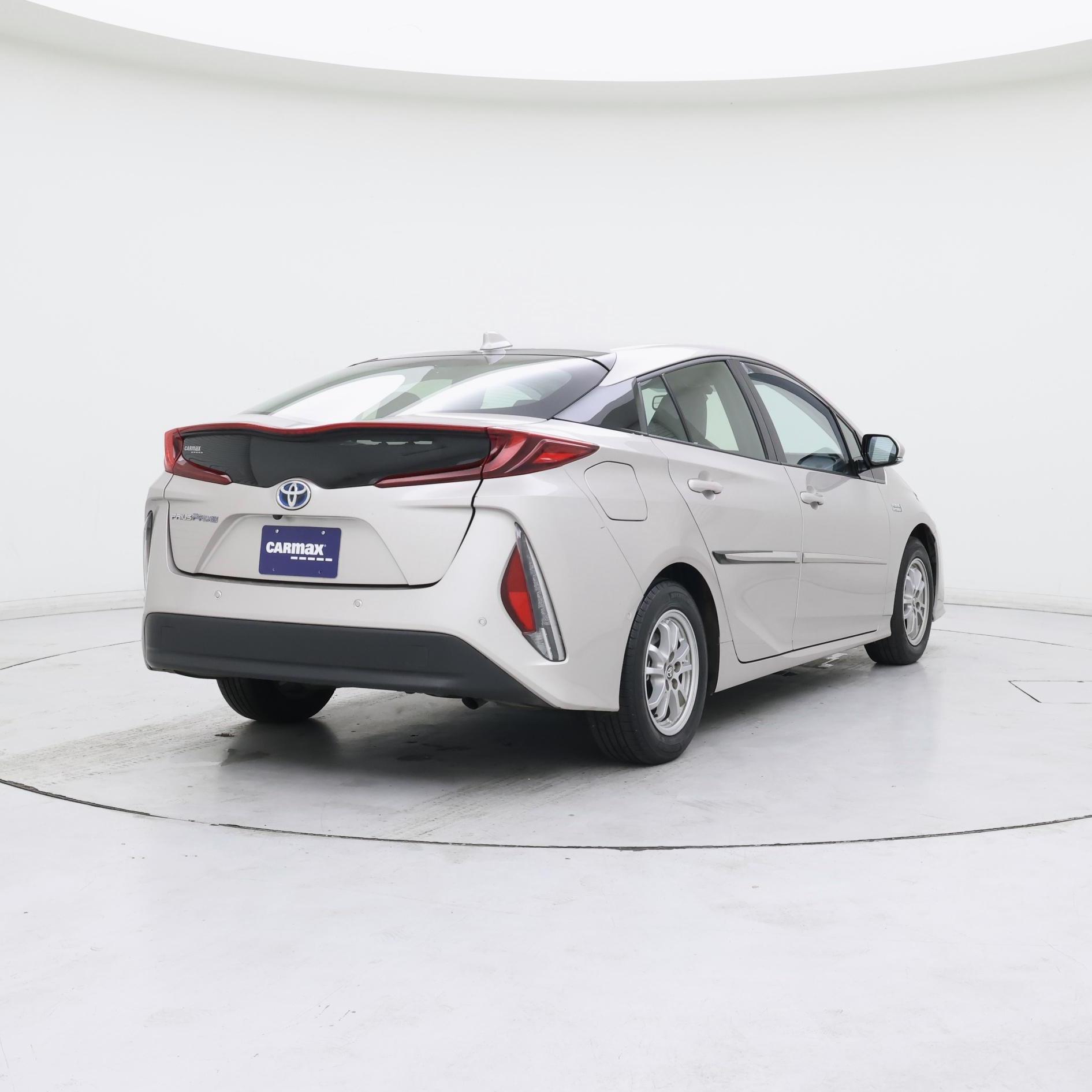 Thumbnail: 2017 Toyota Prius Prime - 8