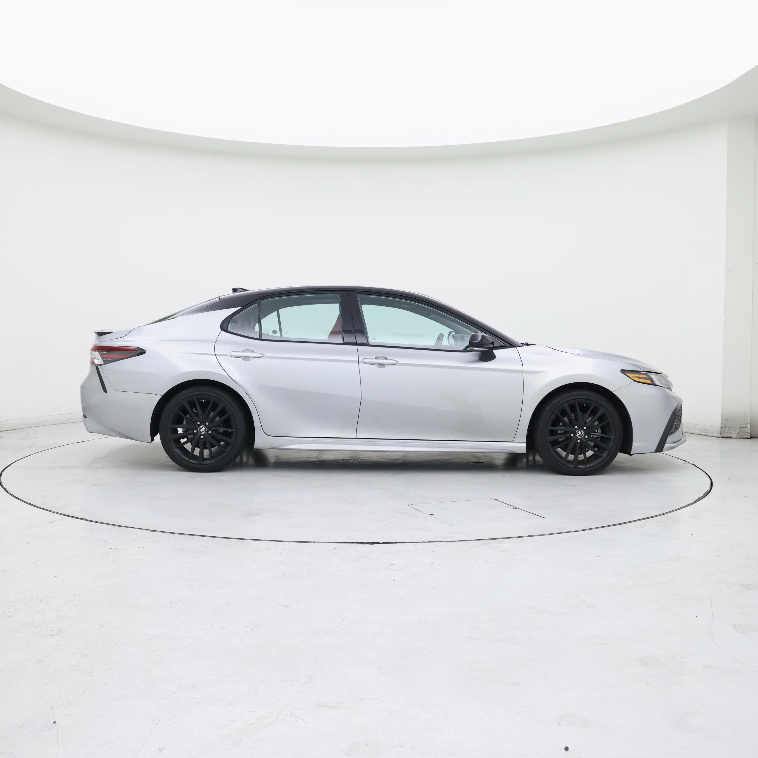 Thumbnail: 2023 Toyota Camry - 7