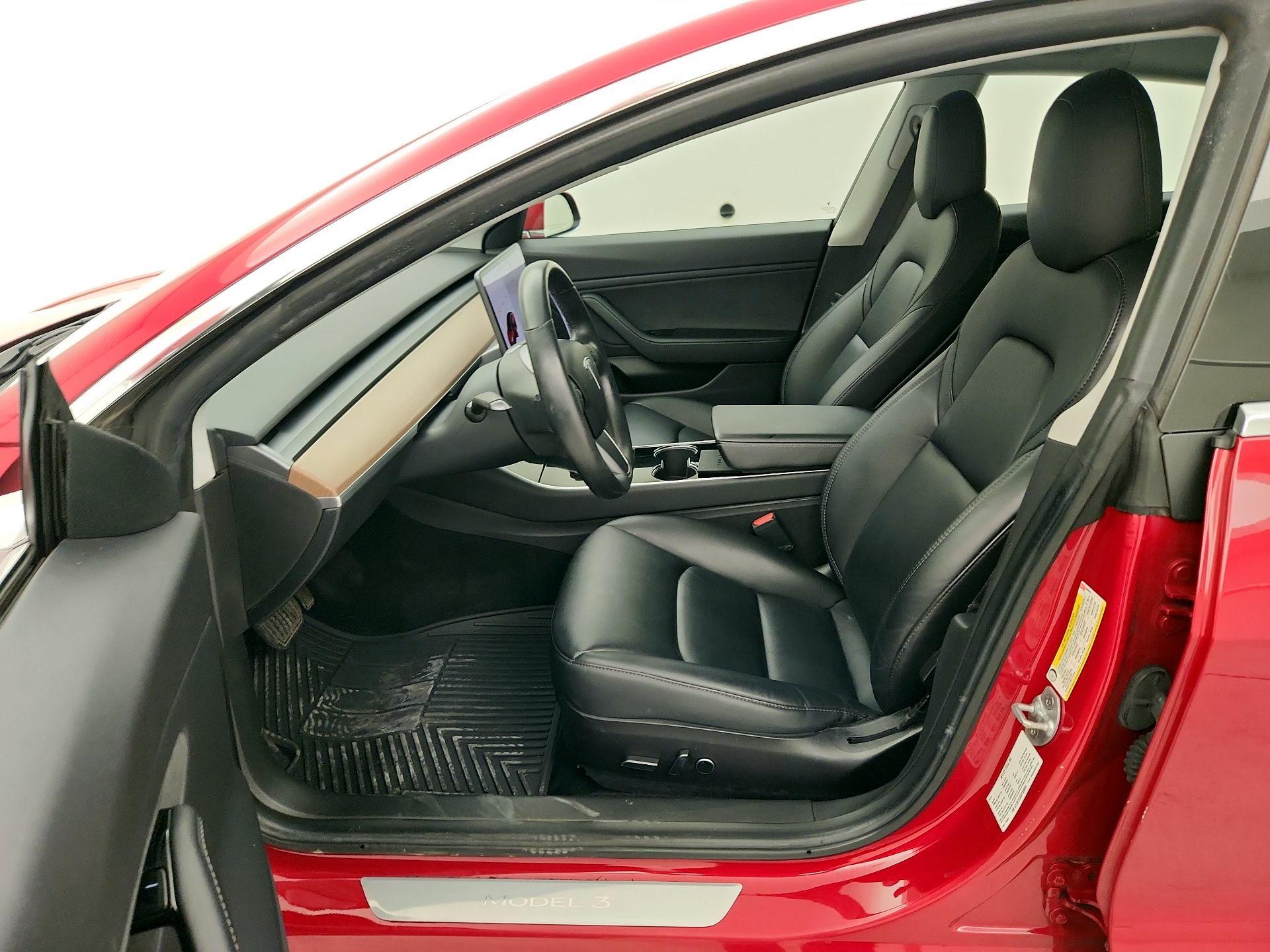 Thumbnail: 2019 Tesla Model 3 - 11