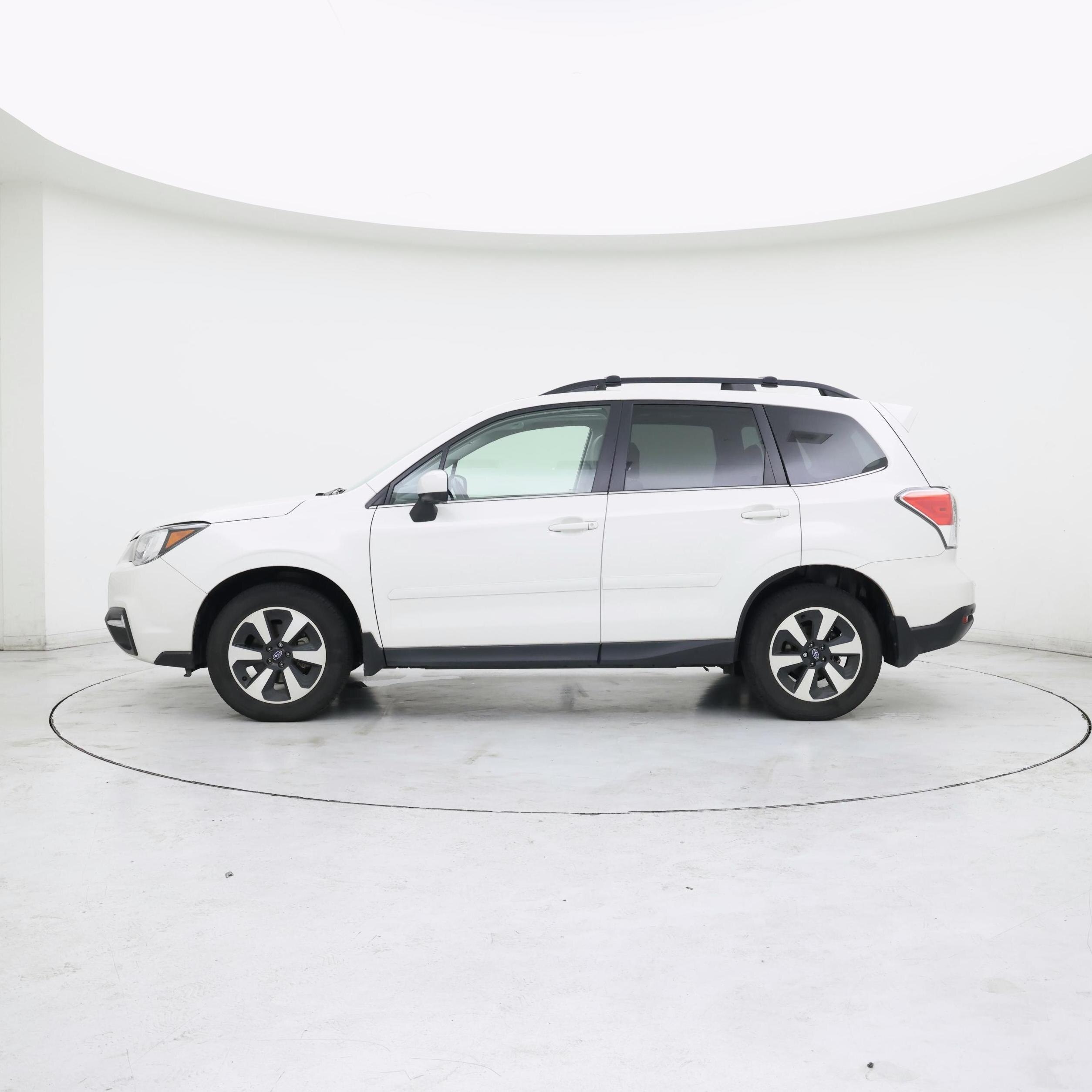 Thumbnail: 2018 Subaru Forester - 3