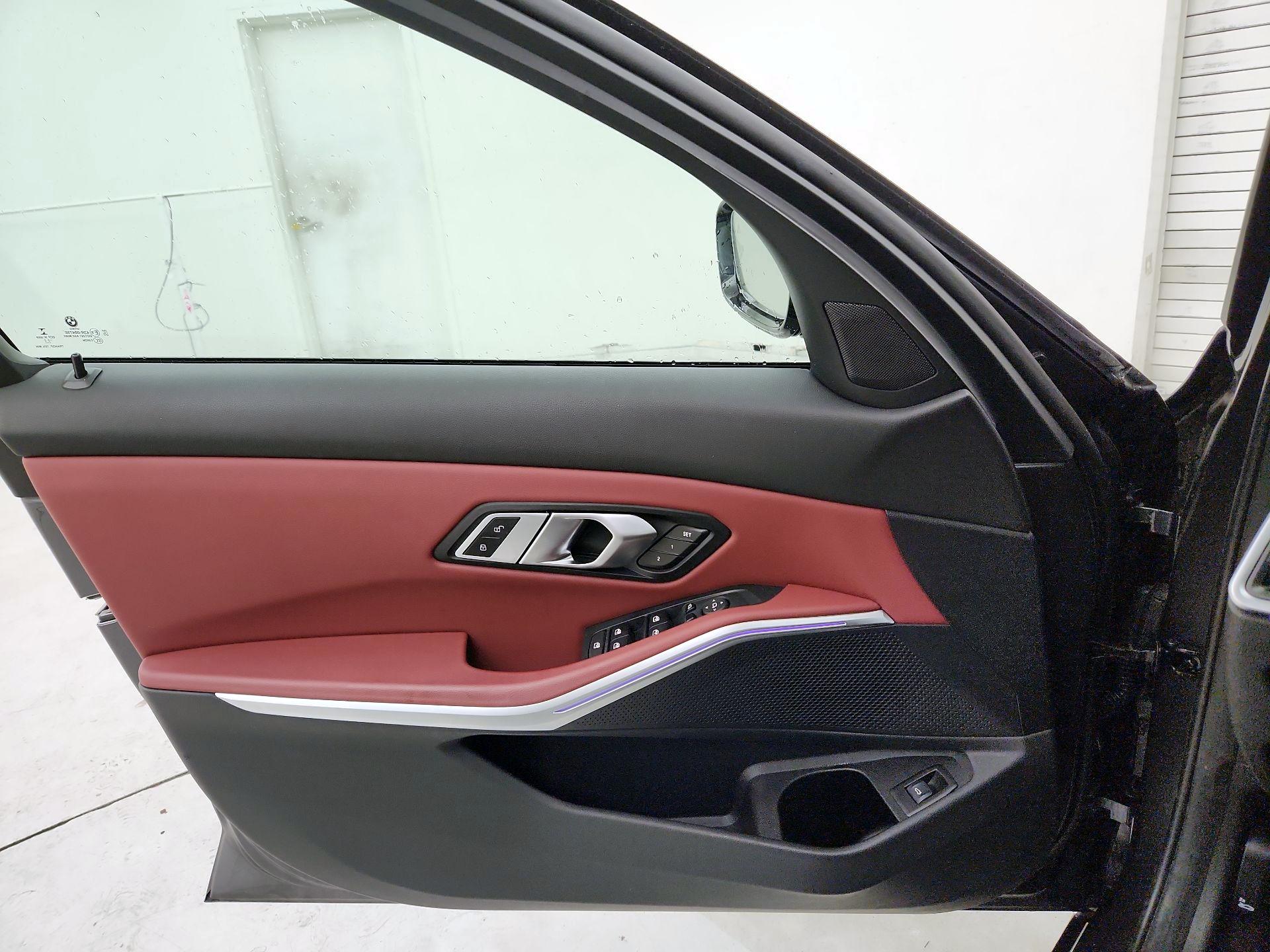 Thumbnail: 2022 BMW 3 Series - 12