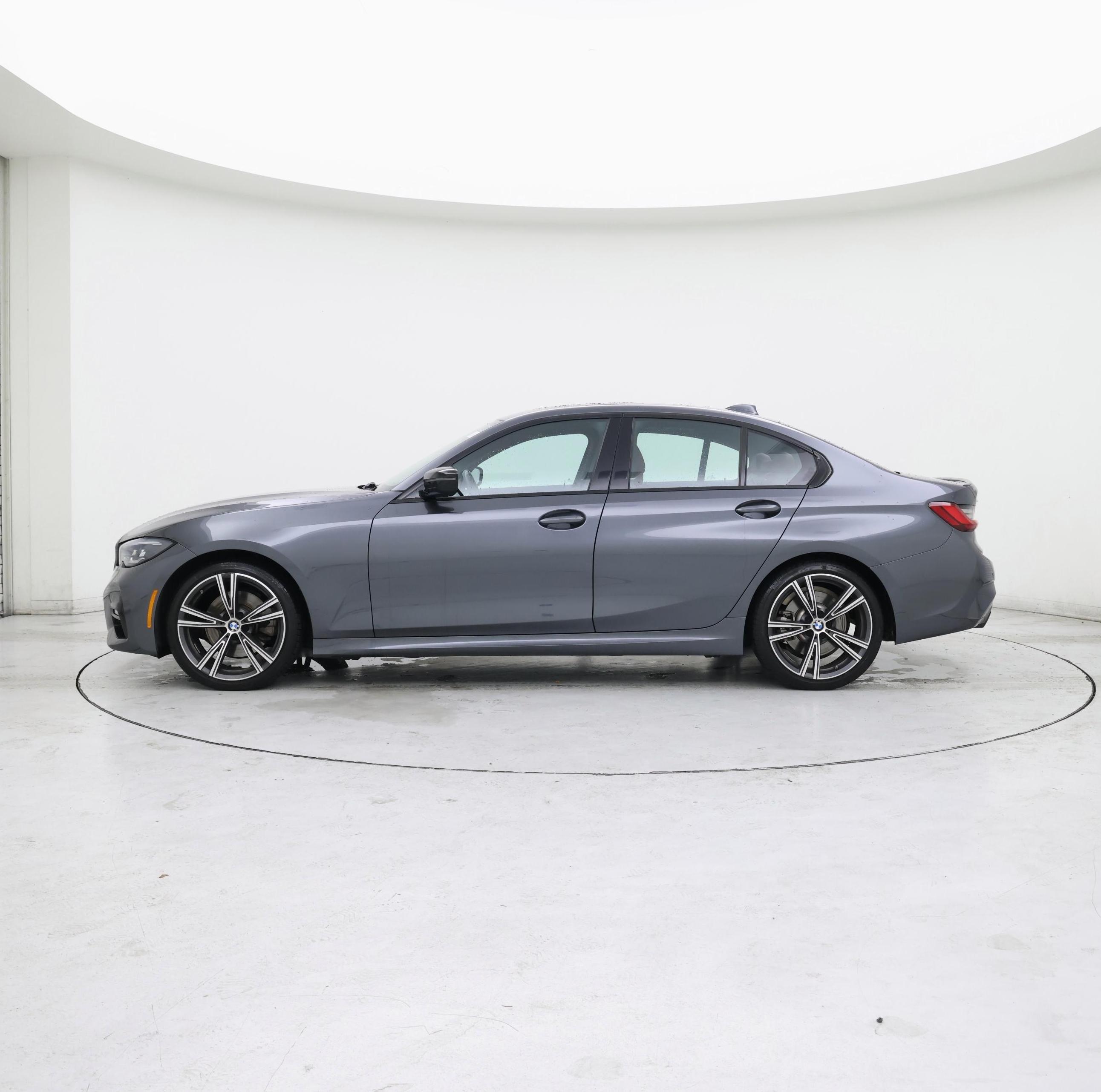 Thumbnail: 2022 BMW 3 Series - 3