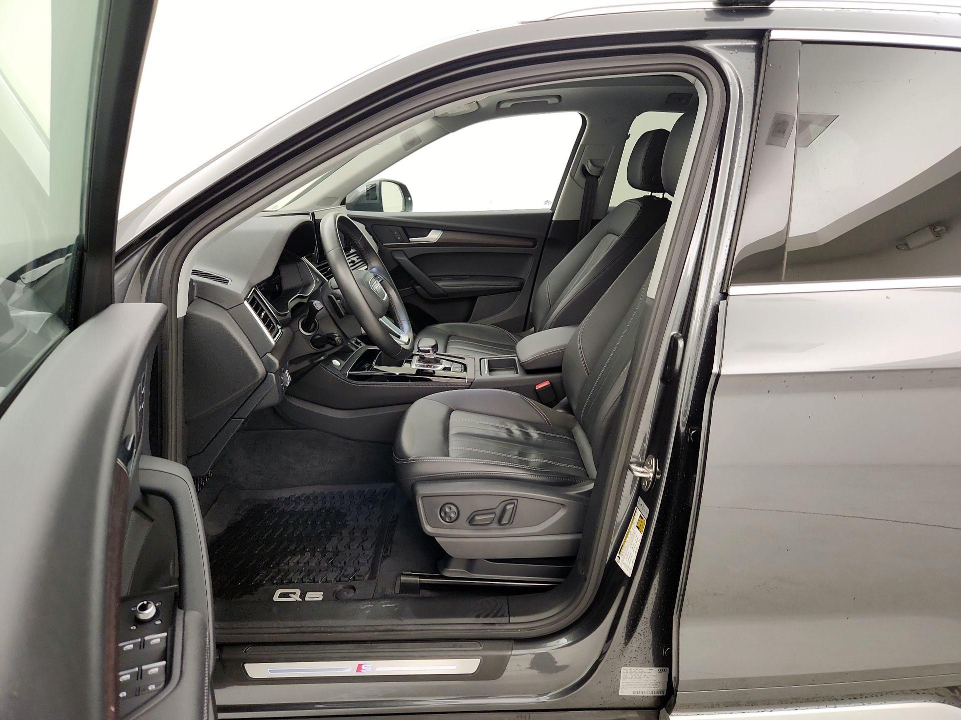 Thumbnail: 2022 Audi Q5 - 11