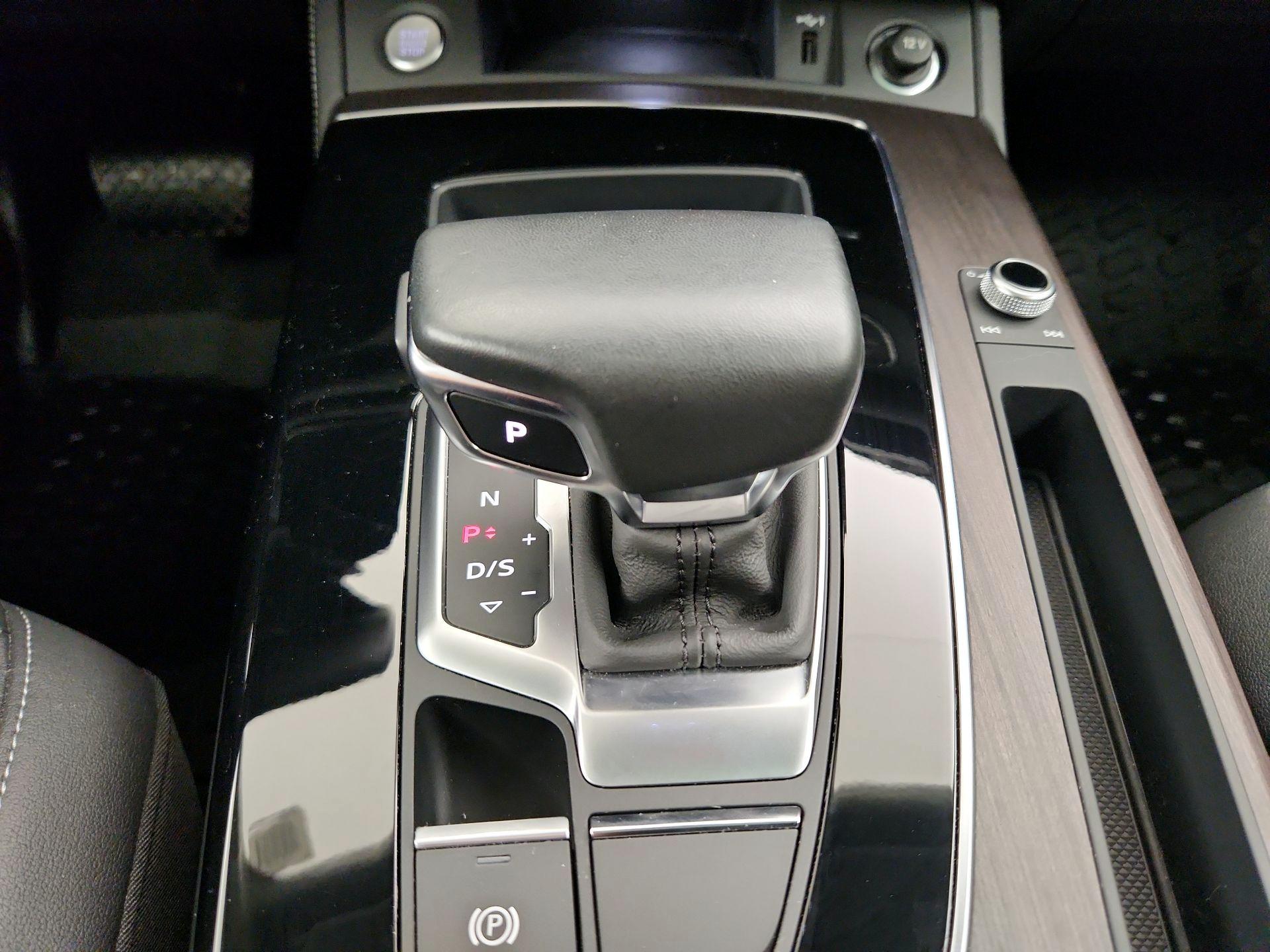 Thumbnail: 2022 Audi Q5 - 18