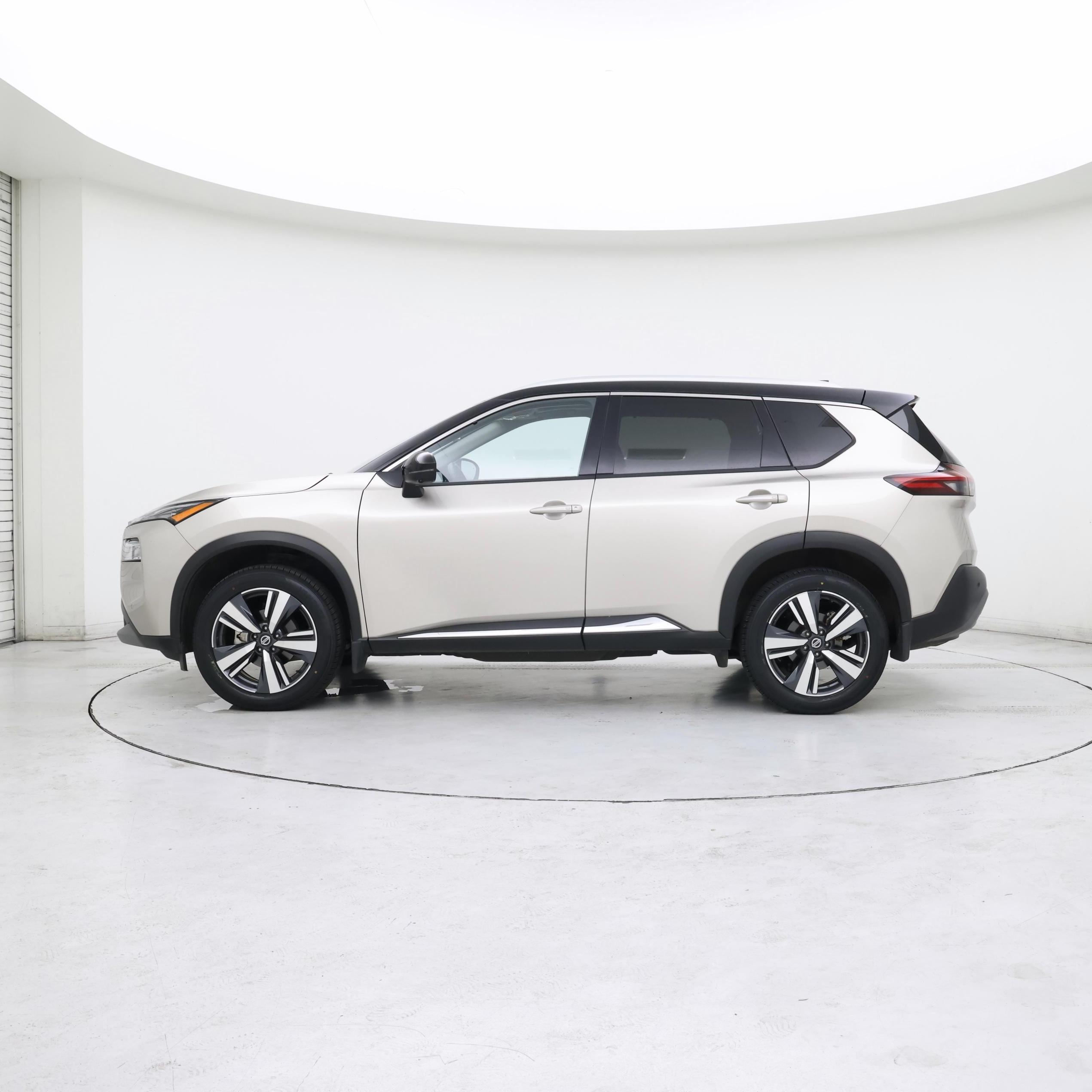 Thumbnail: 2021 Nissan Rogue - 3